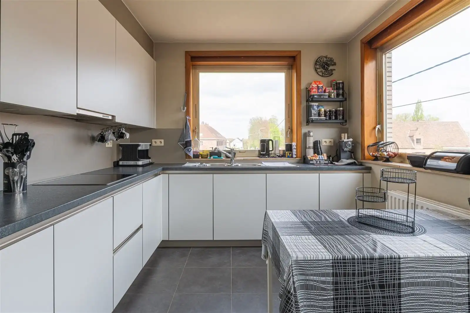 Unieke opbrengsteigendom in Lennik (5app) foto 3