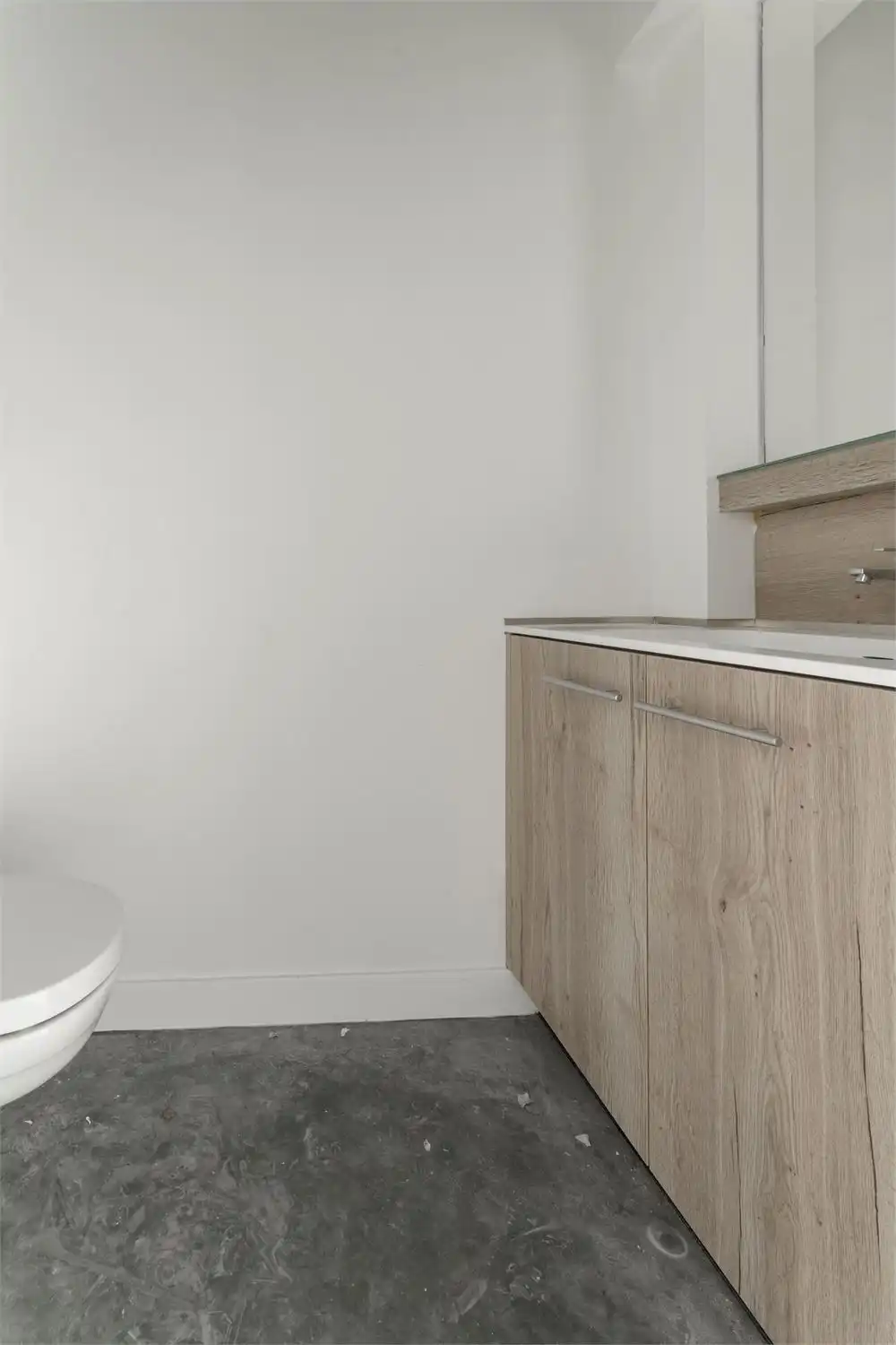 Recente bedrijfsunit met kantoor en kantine foto 25