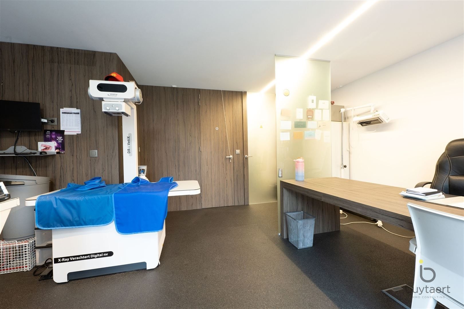 RUIME EN LICHTRIJKE PRAKTIJK IN GELIJKVLOERSAPPARTEMENT MET PRIVÉ-TUIN foto 22