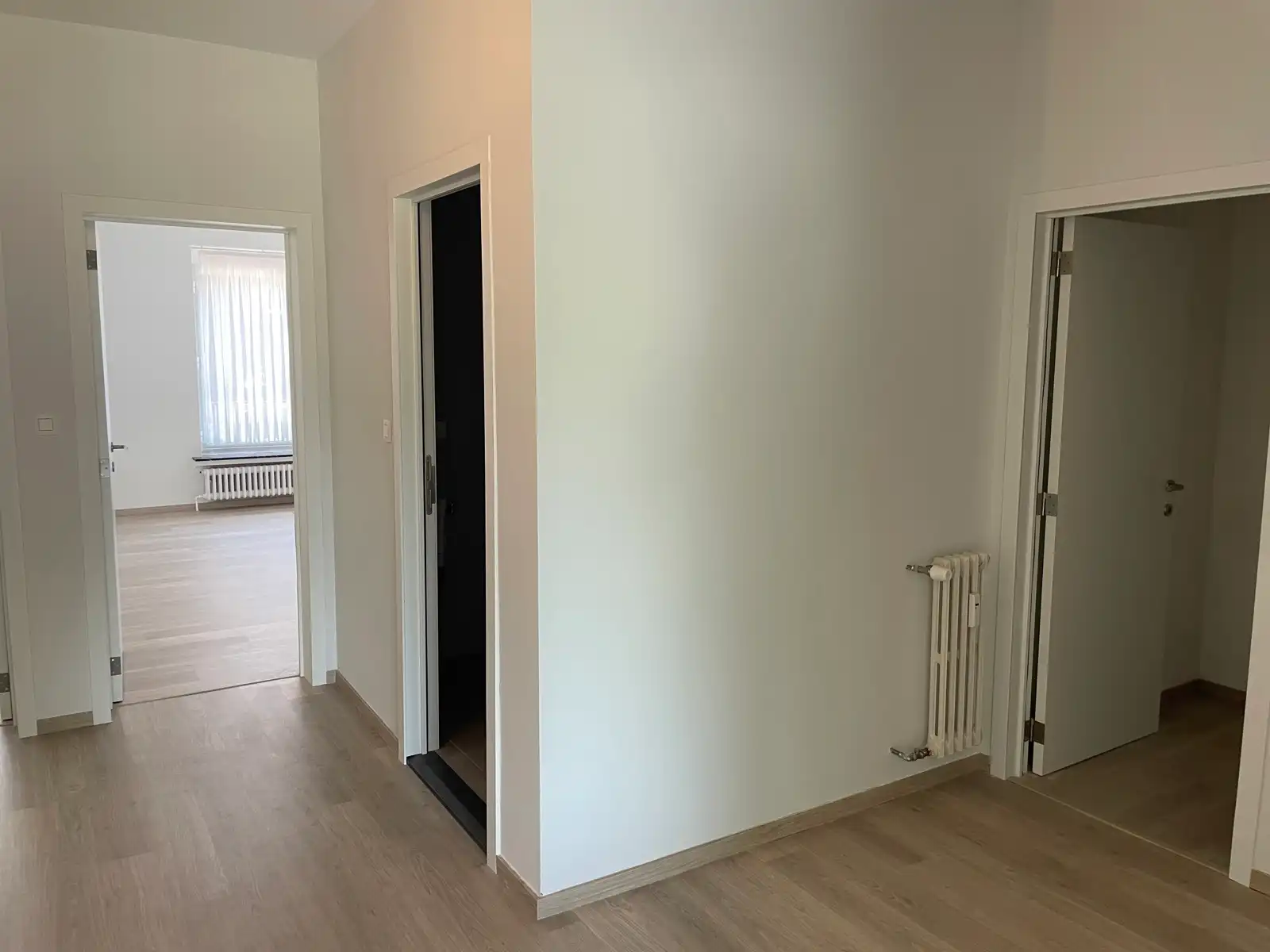Leemans Immobiliën biedt u dit instapklare appartement te huur aan in Asse foto {{pictureIndex}}