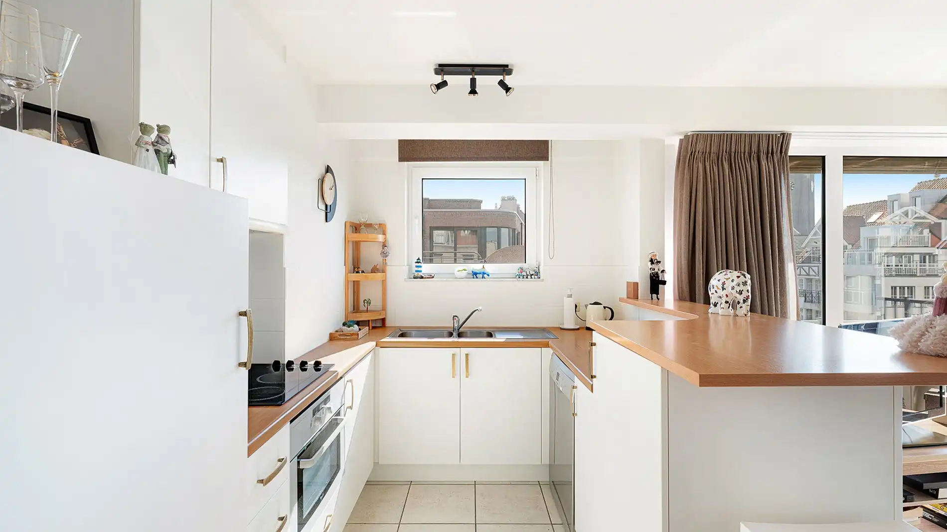 Zonnig hoekappartement met 2 slpks. te koop foto 8