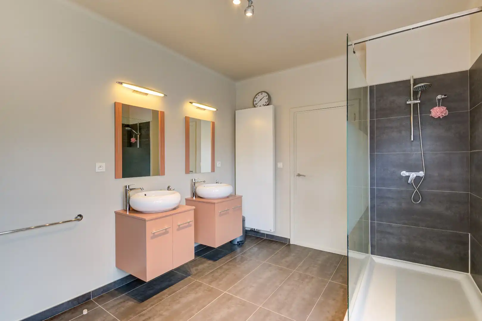 Gerenoveerde halfopen bebouwing met tuin, terras, dubbele garage en 4 slaapkamers in Londerzeel  : OPENDEUR  28/2 VAN 14 TOT 17 UUR foto 16