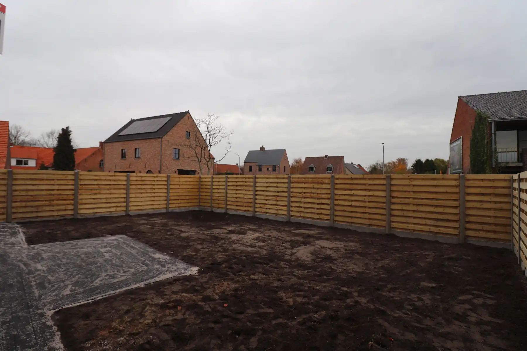 Ruime gezinswoning (ca 245 m²) met 4 slaapkamers op perceel van ca. 303 m². foto 19