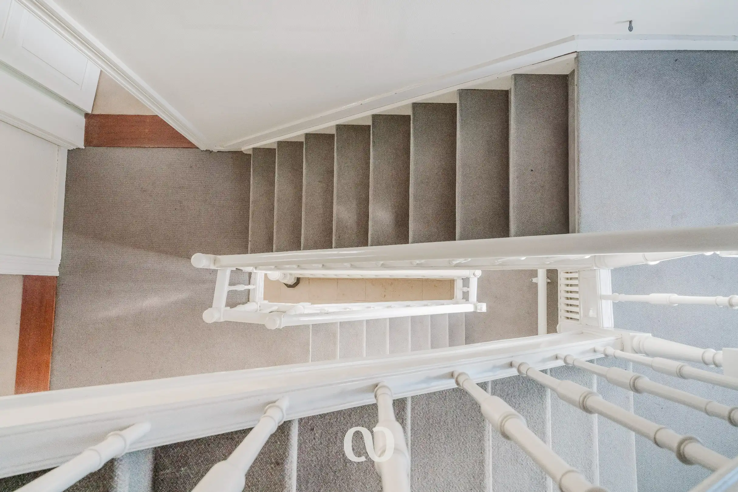 Tijdloze herenwoning met authentieke charme en indrukwekkende ruimte foto 12