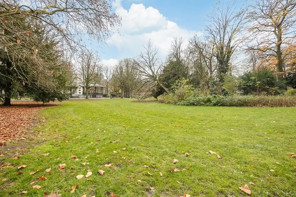 Handelsruimte met veel visibiliteit foto 13