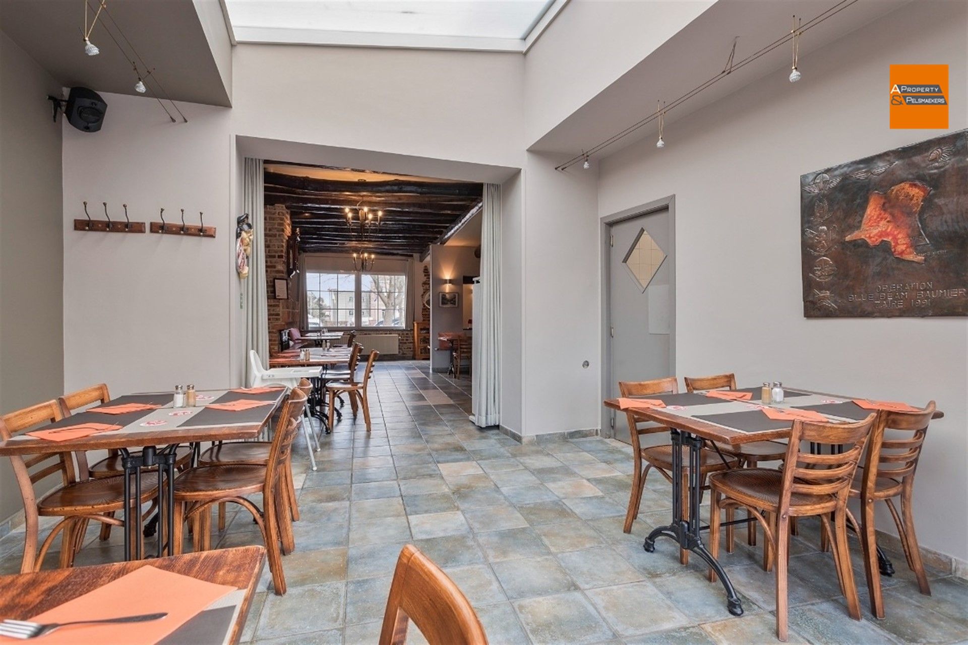 Goed draaiende restaurant met instapklare woonst  foto 9