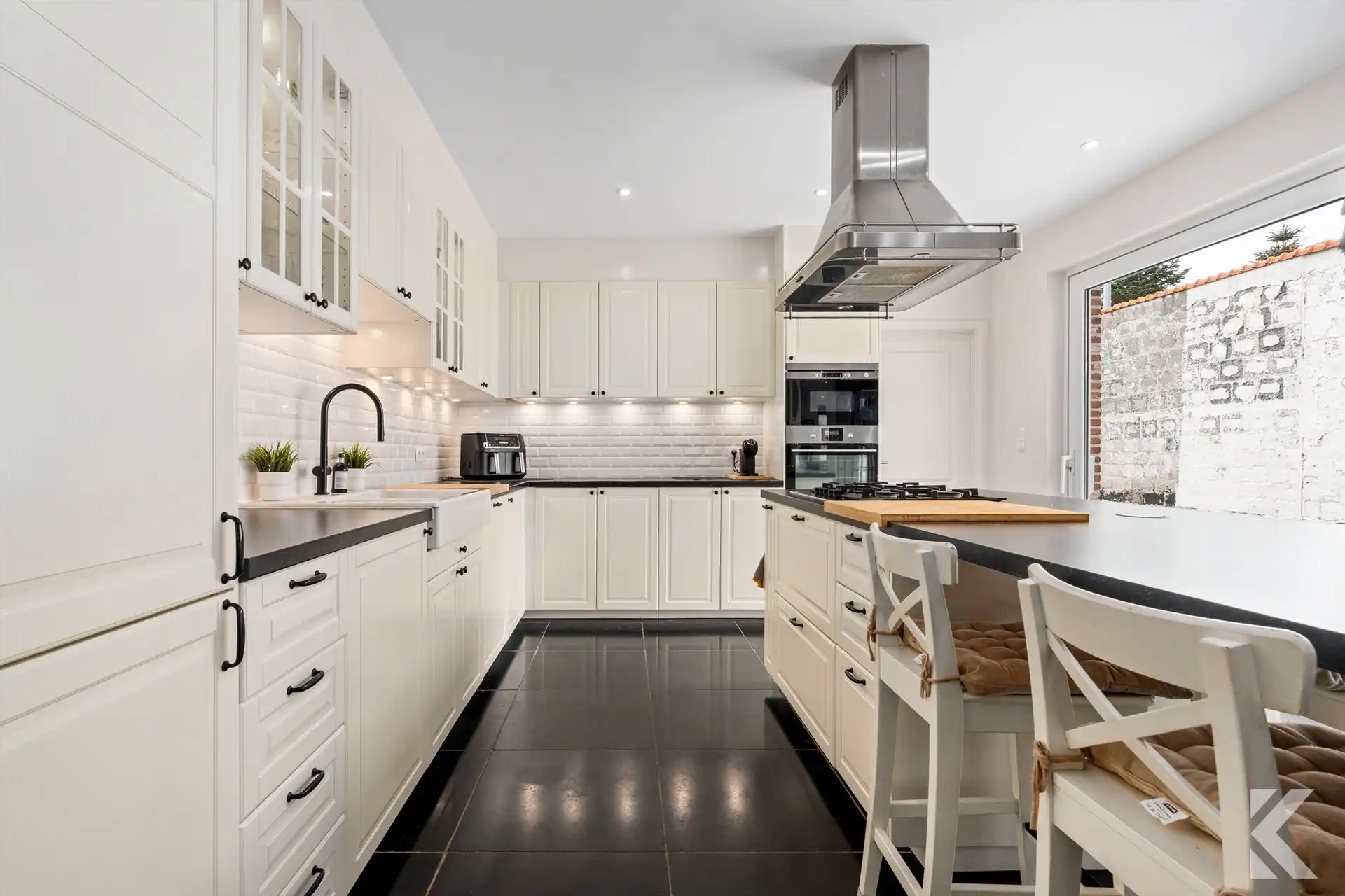 Volledig gerenoveerde woning met tuin, garage, EPC-B foto 4