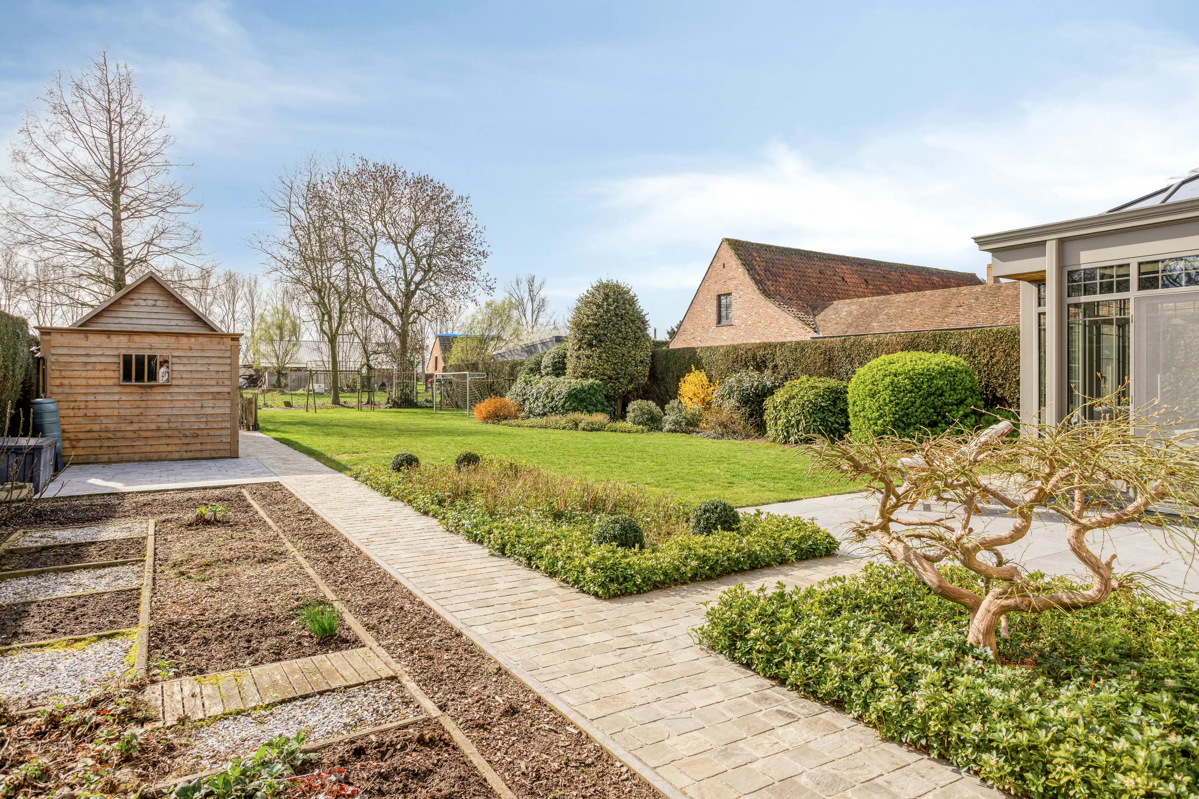 Villa met 4 slaapkamers en 2 badkamers te koop in Lokeren foto 12