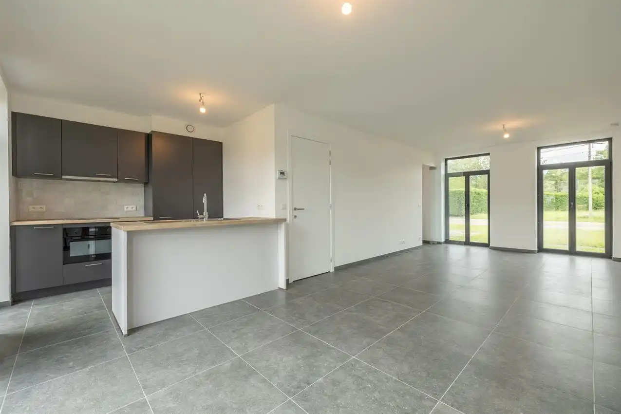 Nieuwbouw met vier slaapkamers, mooie tuin en centrale ligging foto 7