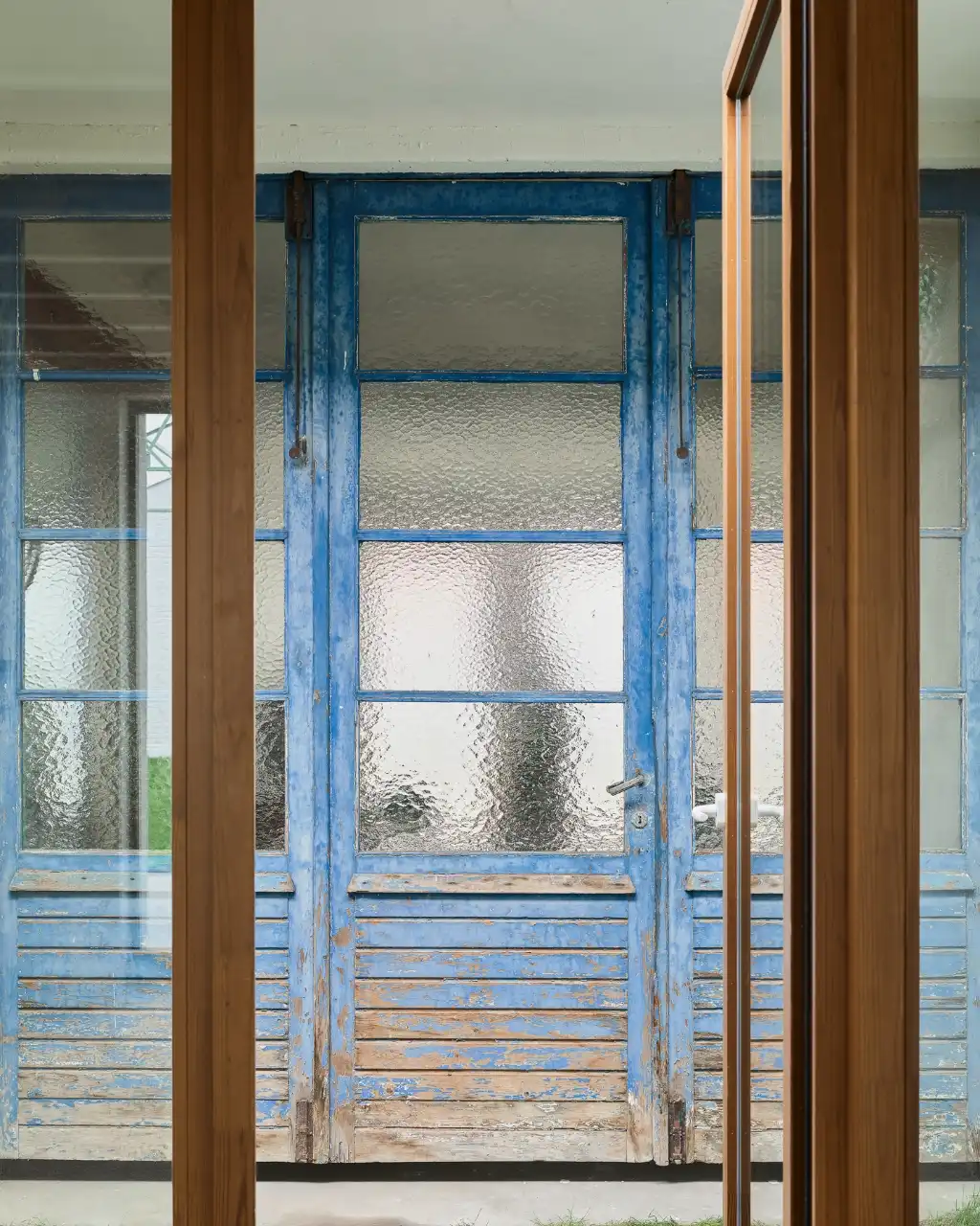 Architecturale woning ontworpen door&nbsp;GAFPA&nbsp;architecten met tuin, garage en atelierruimte op een boogscheut van het stadscentrum. foto 8