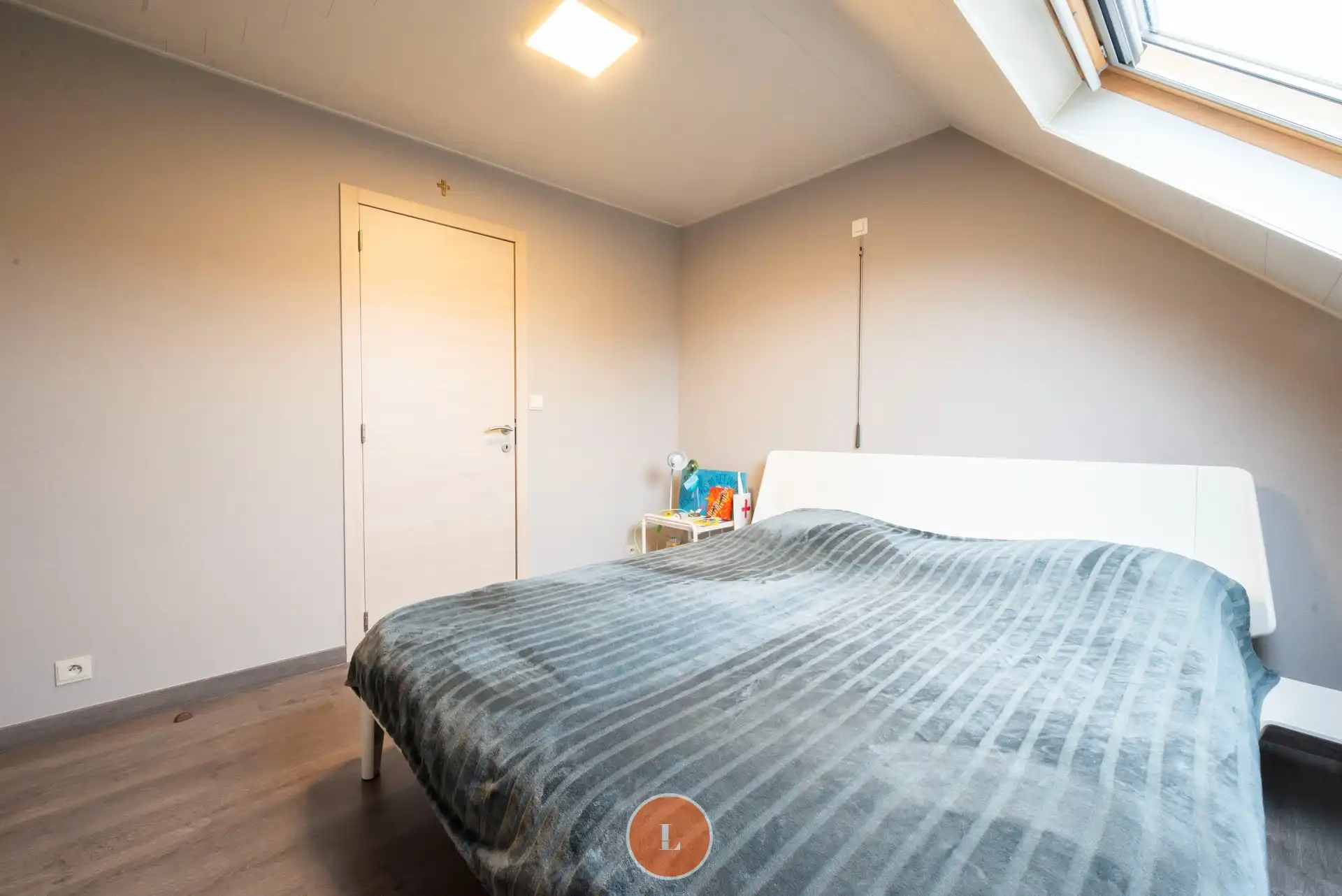 Instapklare gezinswoning met 4 slaapkamers en tuin. foto 9