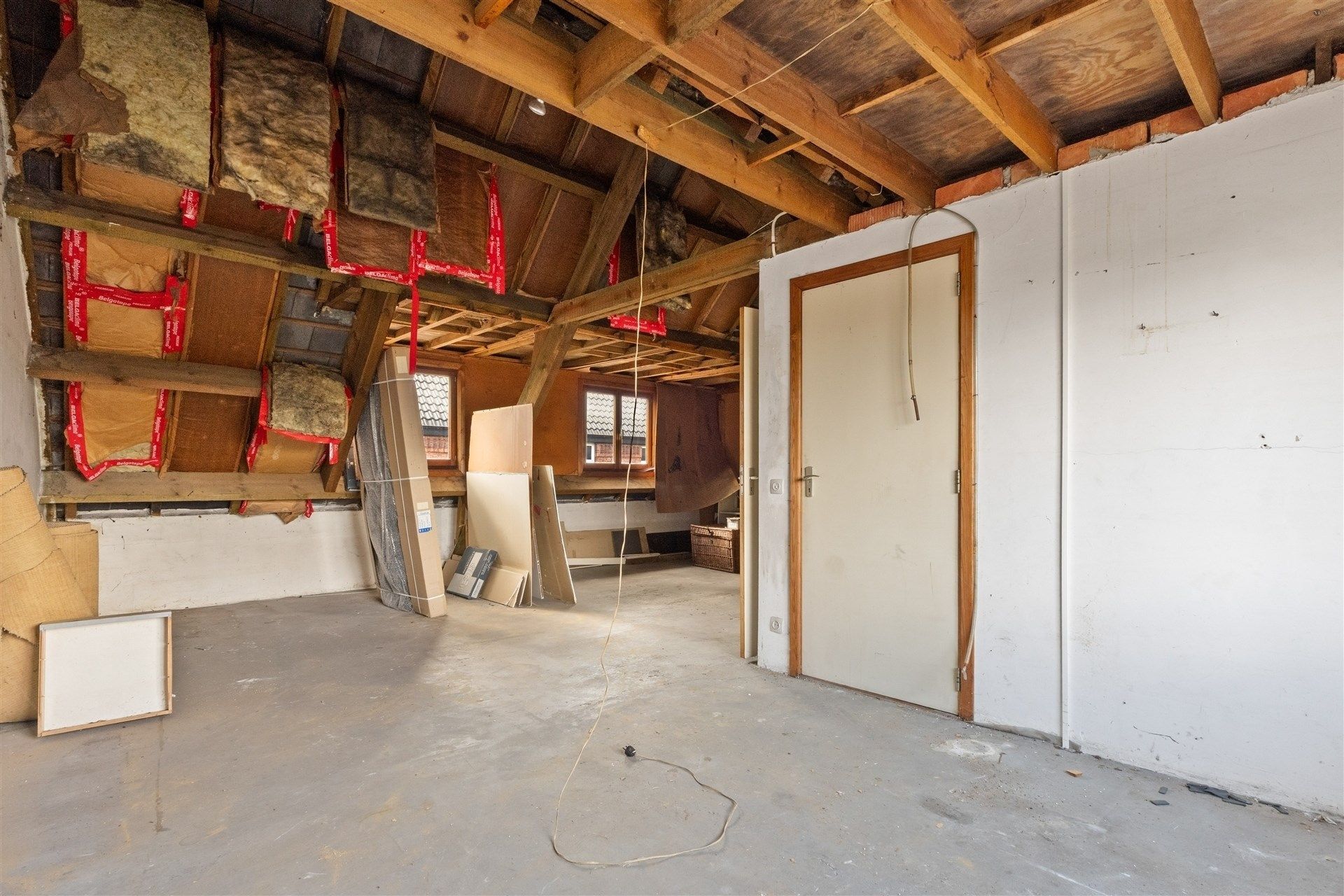 Top afgewerkt pand met veel potentieel foto 25