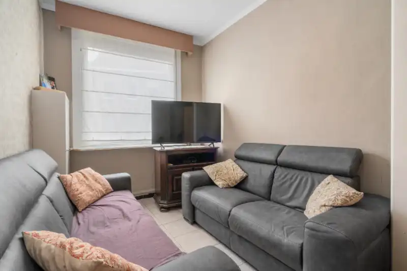 Woning aan de stadsrand foto 5