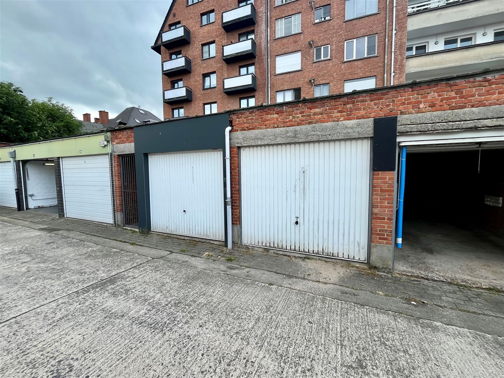 Garagebox foto {{pictureIndex}}
