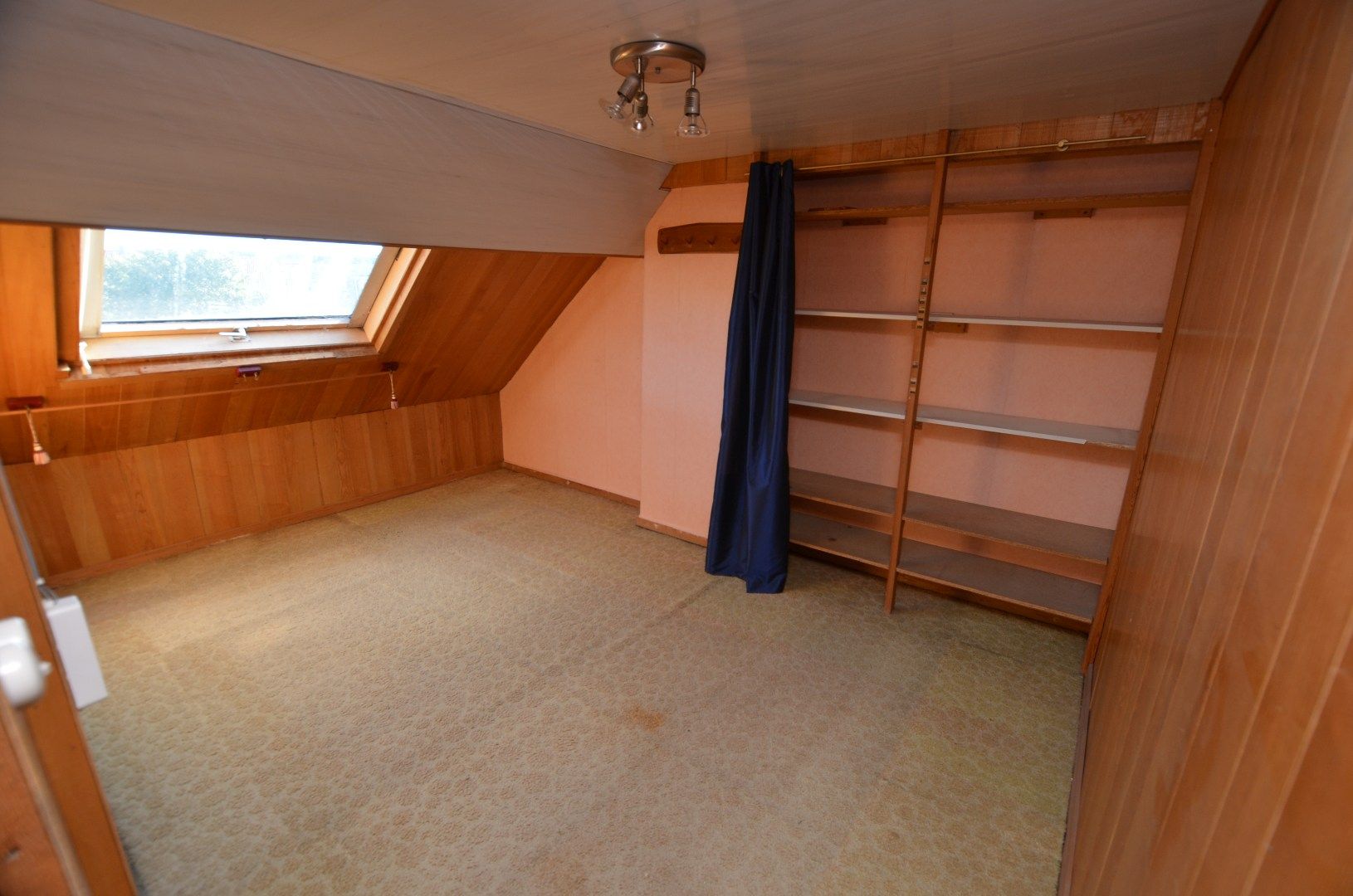 Te renoveren woonhuis met tuin  foto 12