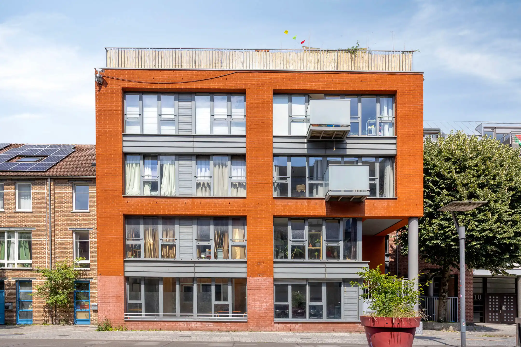 Appartement met balkon, kanaalzicht en 4,55% rendement foto 2