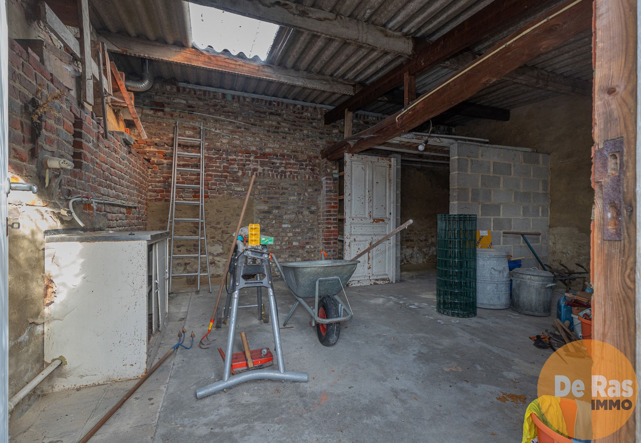 SINT-LIEVENS-HOUTEM – Vrijstaande woning met potentieel foto 13