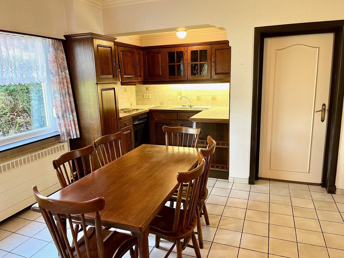 Ruime woning met stallingen op 1.070 M² te Overpelt foto 5