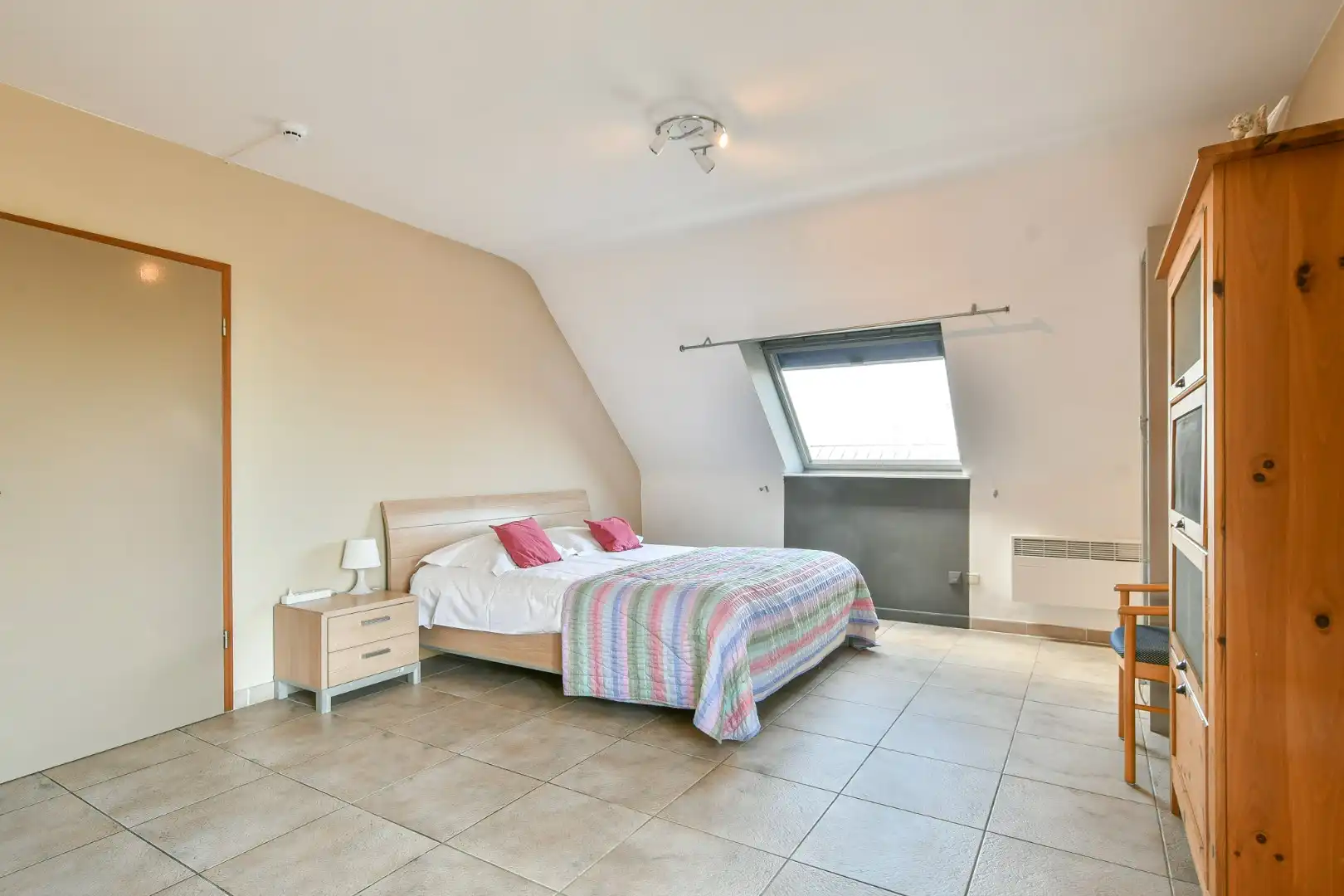 Unieke investeringskans: karaktervol hotel met 18 kamers & woonmogelijkheden te koop!  foto 7
