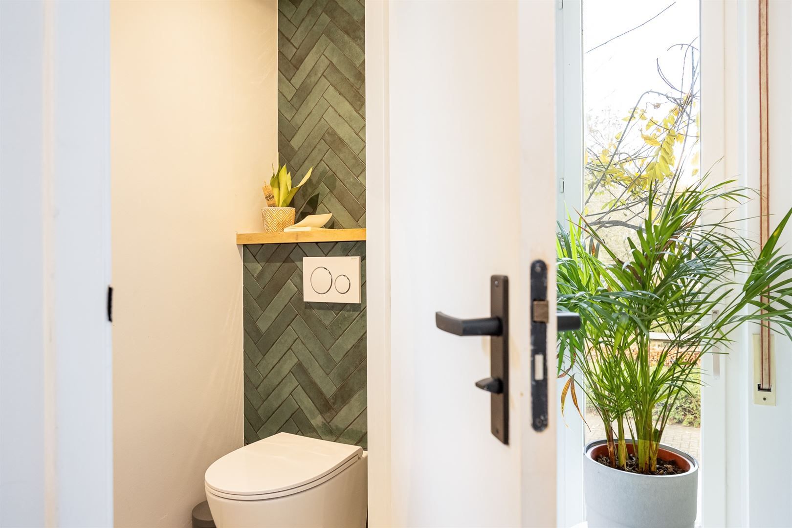 Karaktervolle woning met 4 slaapkamers en praktijkruimte. foto 3