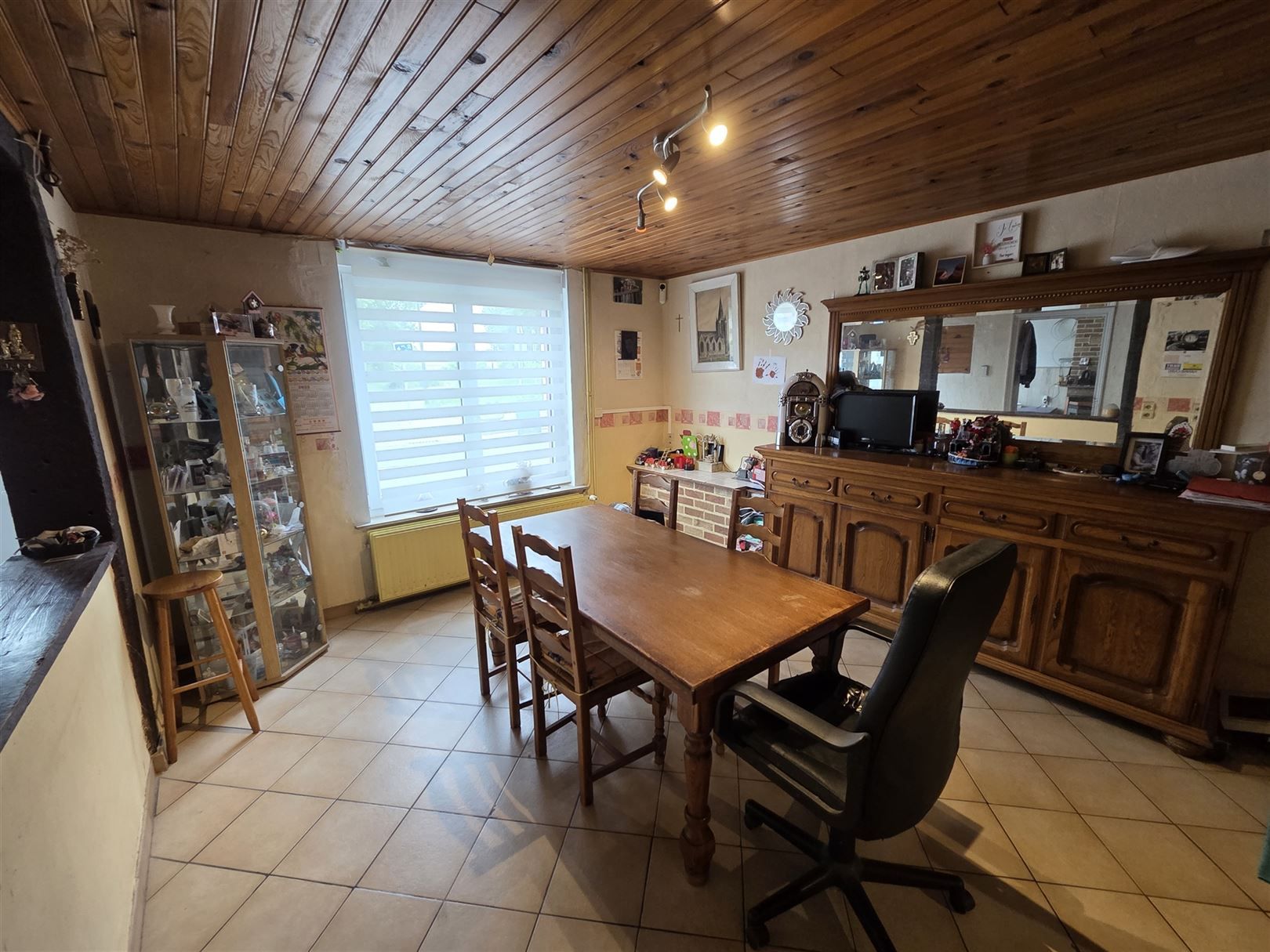 Woning met 5 slaapkamers in Frasnes-les-Anvaing foto 6