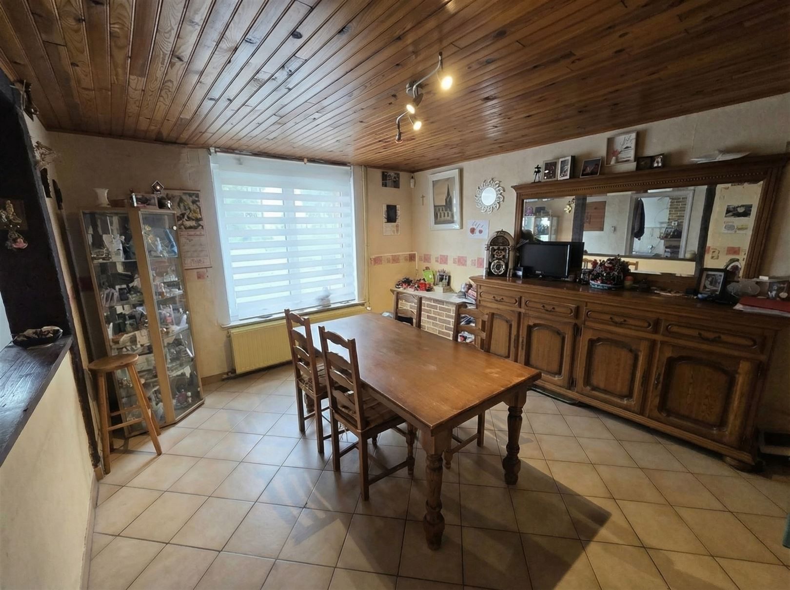 Woning met 5 slaapkamers in Frasnes-les-Anvaing foto 6