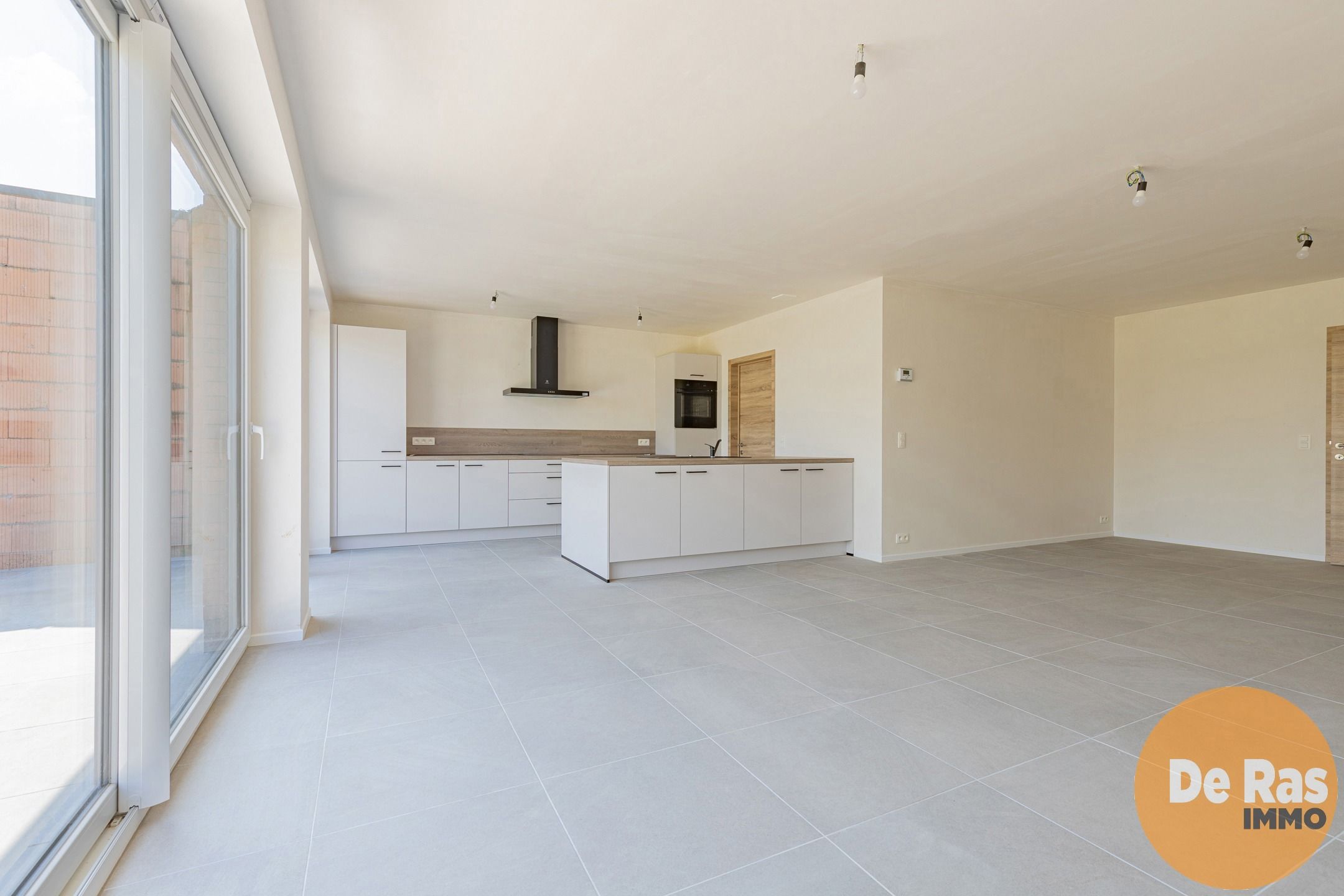 ERONDEGEM - Ruime nieuwbouwwoning met 4 slaapkamers foto 5