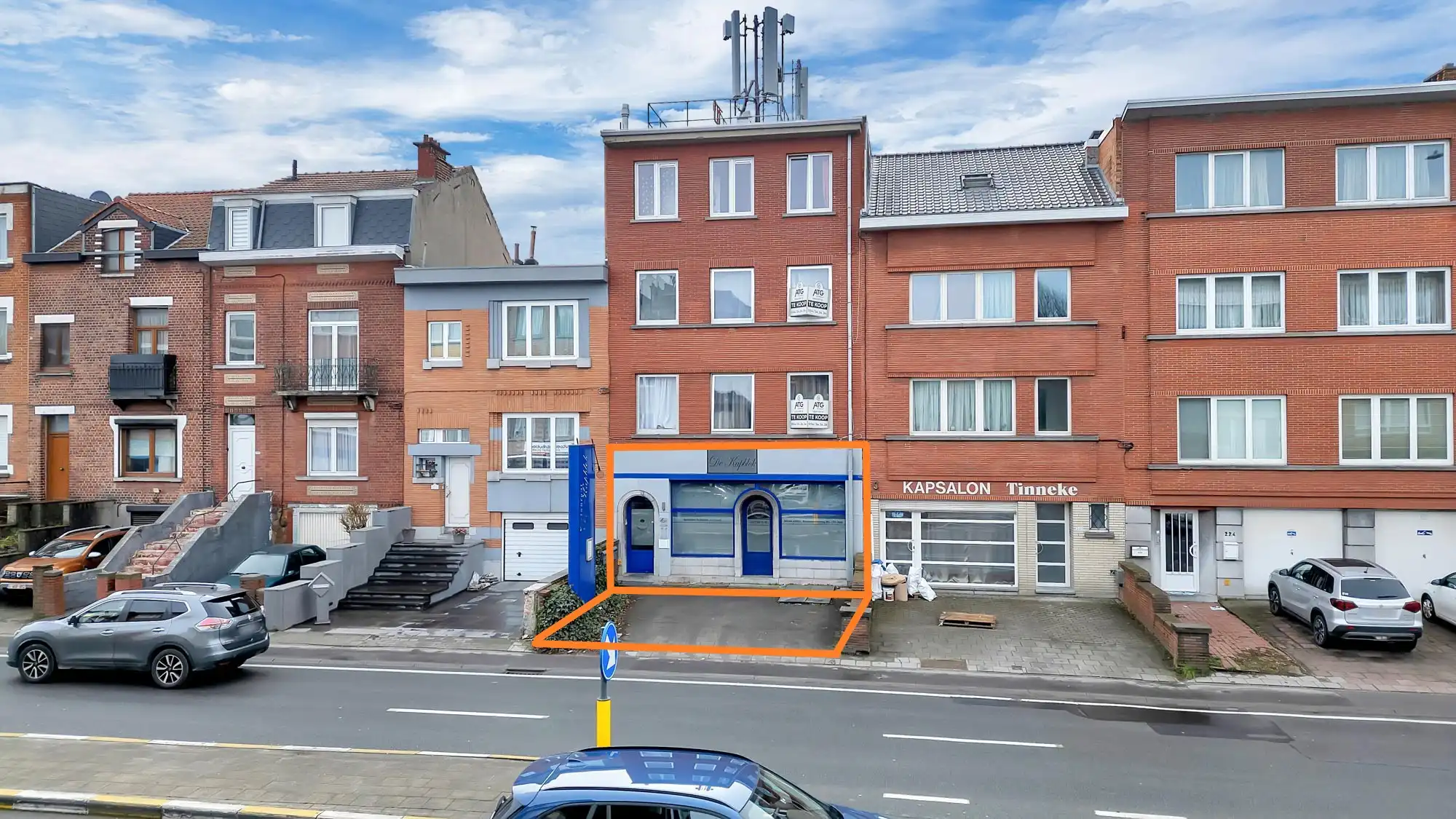 Hoofdfoto van de publicatie: Handelsgelijkvloers + 2 staanplaatsen nabij centrum Dilbeek