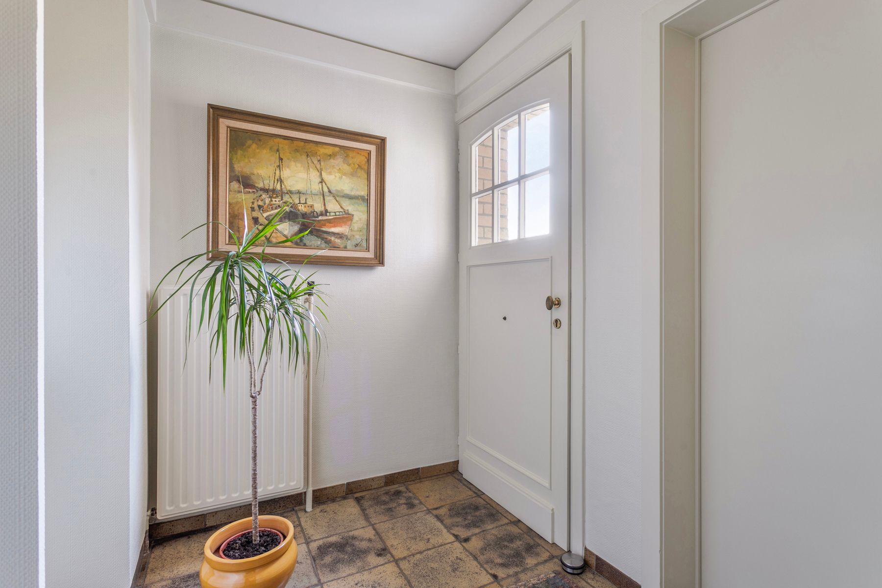 Gezellige instapklare woning met garage ! foto 6