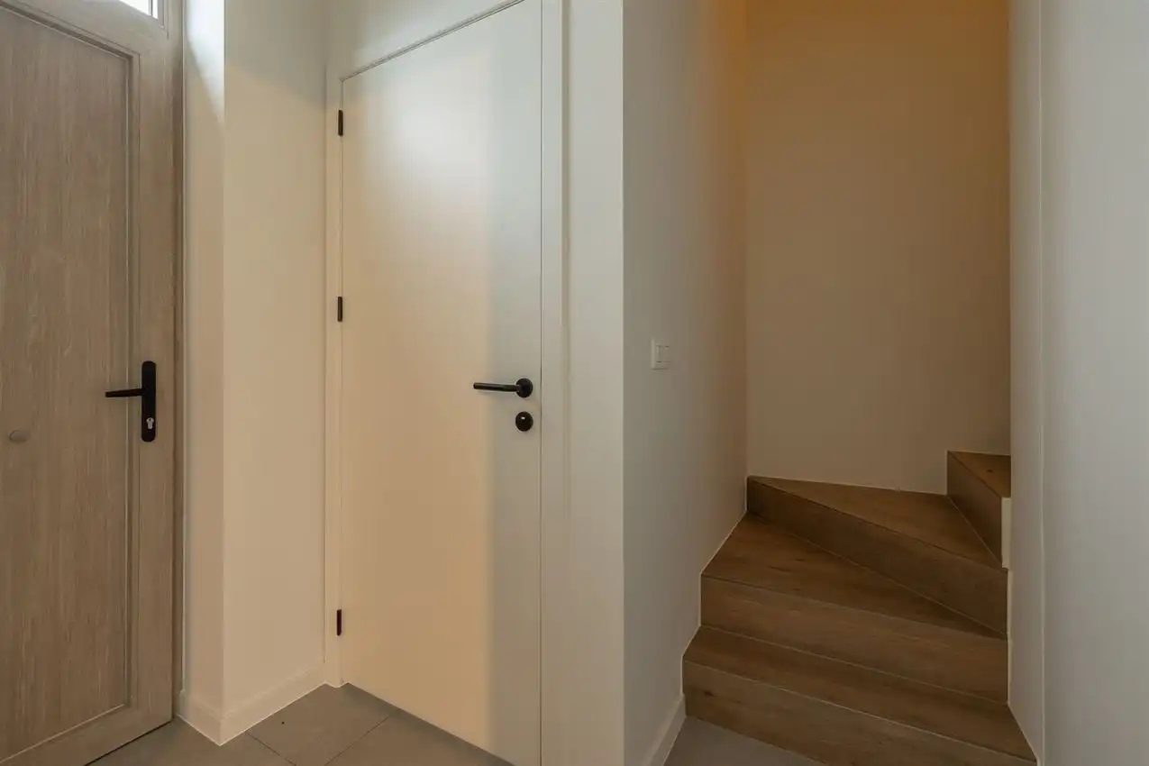 Instapklare nieuwbouwwoning op ruim perceel met 3 slk foto 30