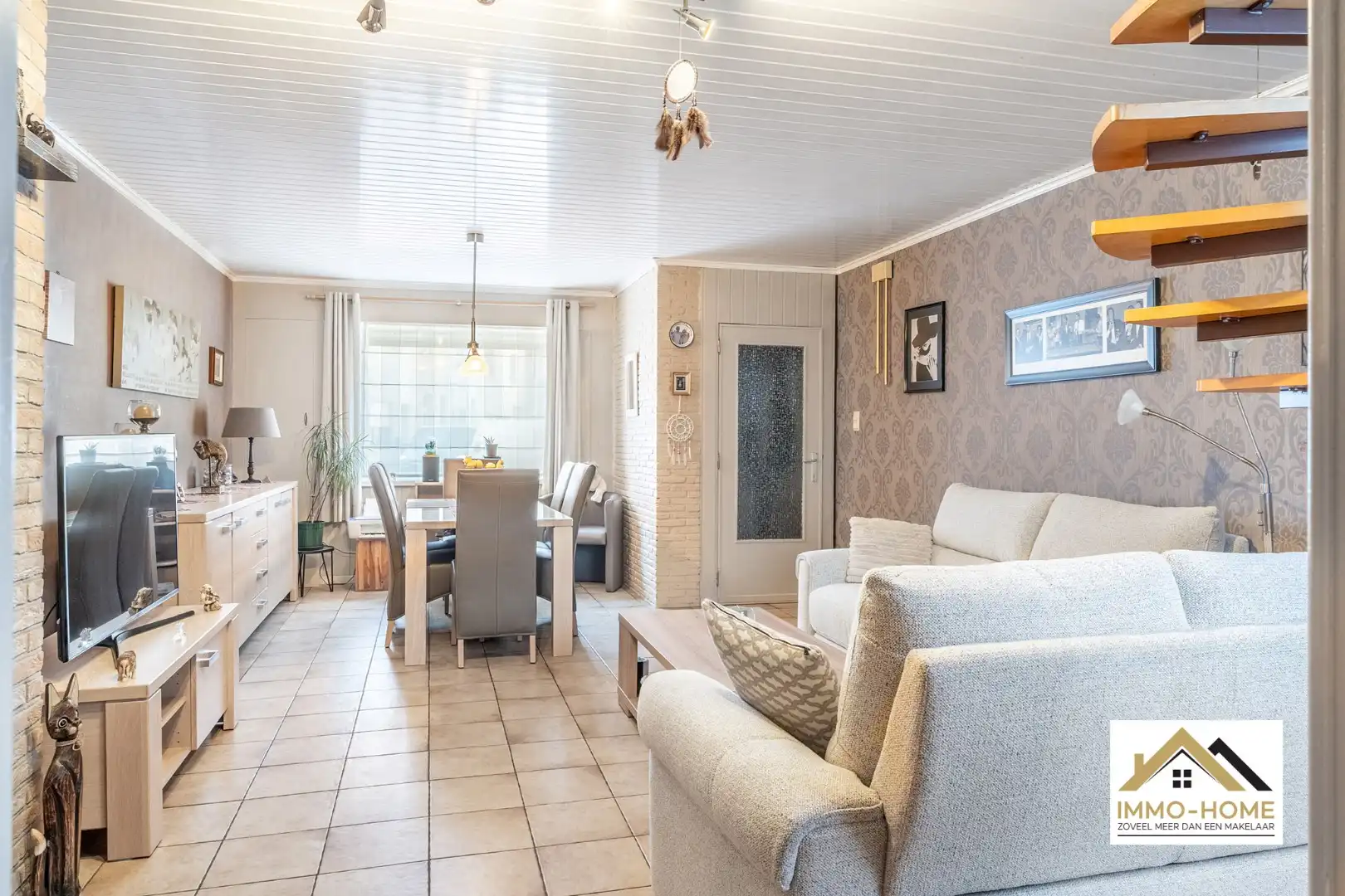 prachtige rijwoning in rustige buurt foto 5