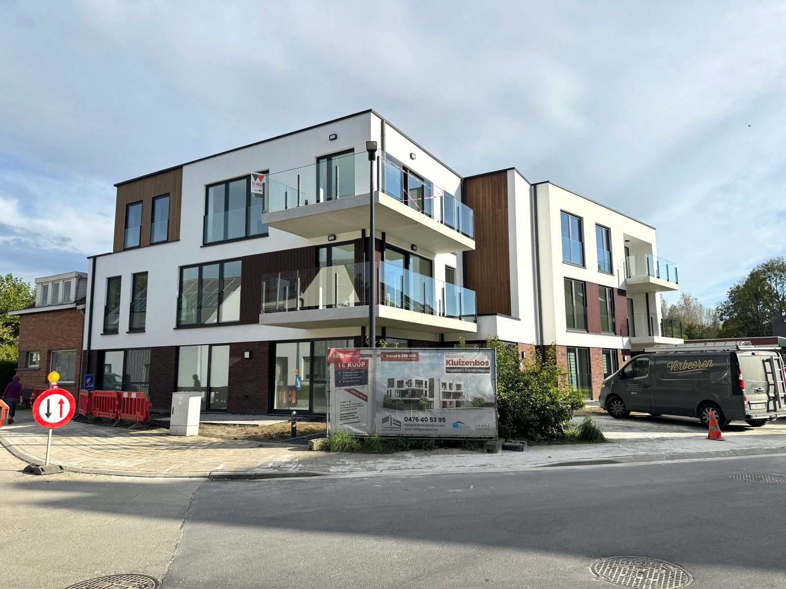 Prachtig nieuwbouw appartement inclusief twee staanplaatsen foto 1