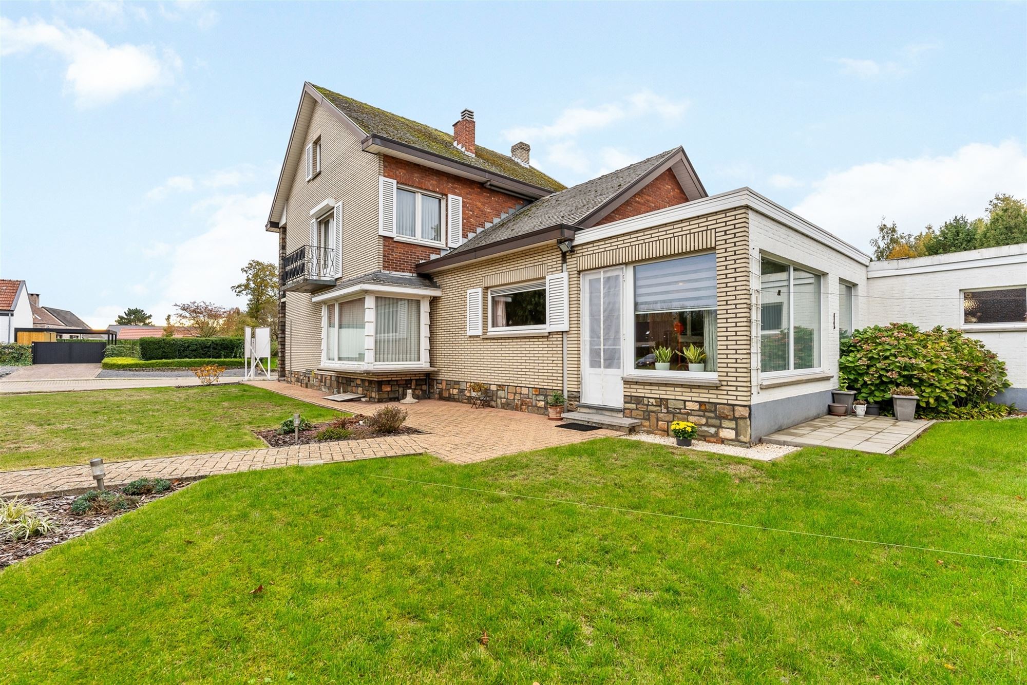 OP TE FRISSEN WONING MET 3 SLAAPKAMERS GELEGEN OP EEN PERCEEL VAN 4A89CA TE PAAL foto 23