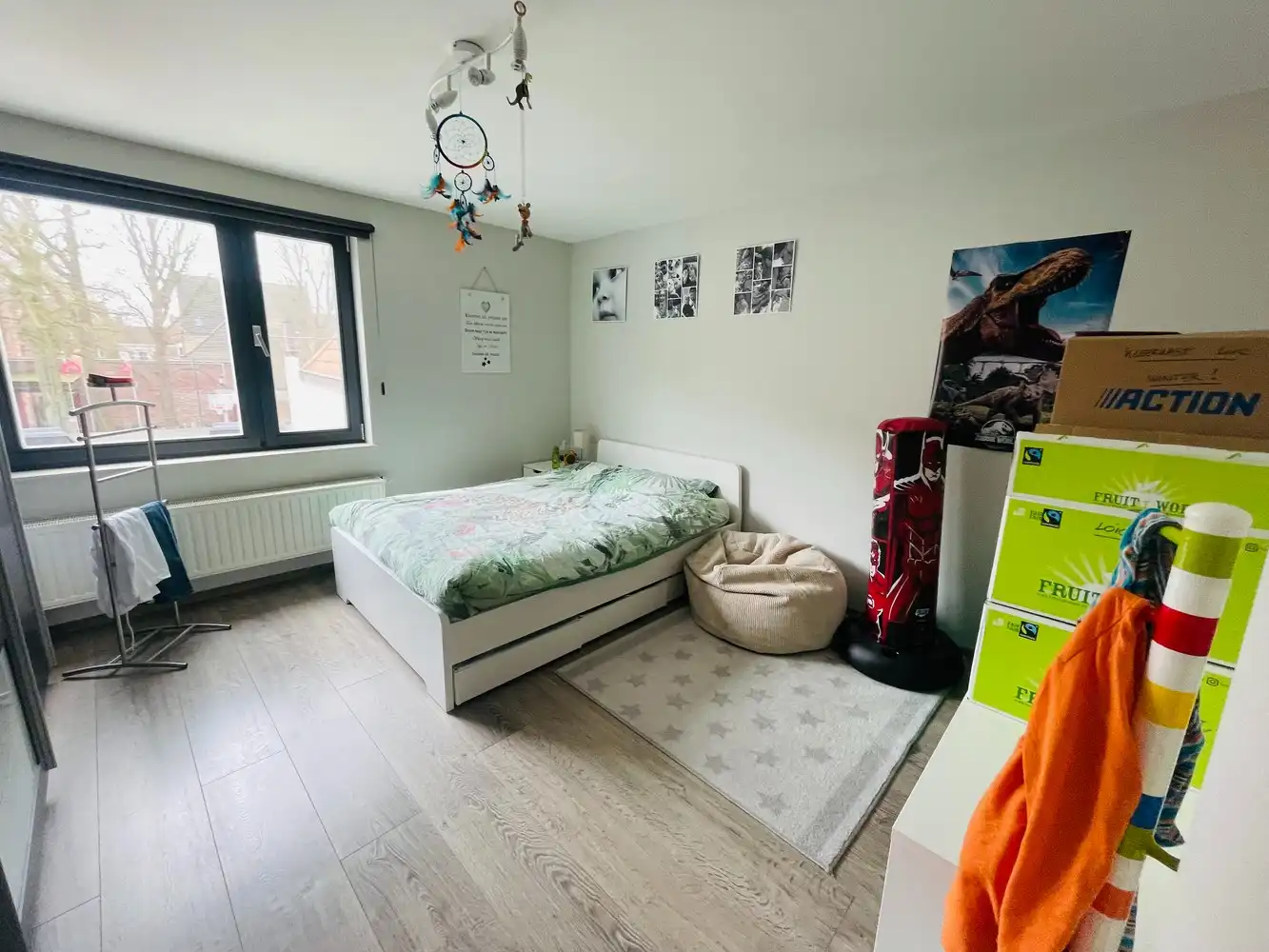 Brugge centrum, aan de Noordzandstraat, vlakbij alle winkels 'tZand  UITZONDERLIJK RUIM WOONHUIS /APPARTEMENT  MET HUISLIFT , 4 slaapkamers + bureau , living van 65m², modern ingerichte grote eet en kookkeuken Zalig wonen!  living van 65m²en zuidgericht terrasZlit terras van 65 m², volledig ingerichte eet-en kookkeuken van 34m²,  grote fietsenberging foto 12