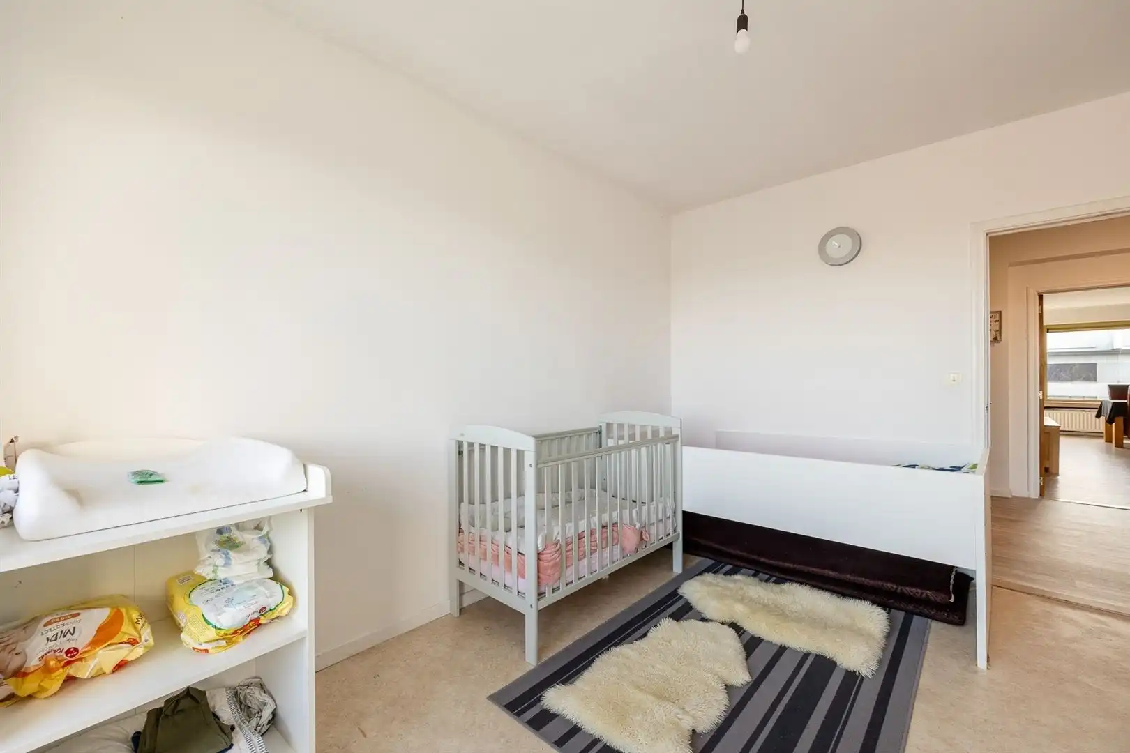 Appartement met 2 slaapkamers, terras en parking foto 9