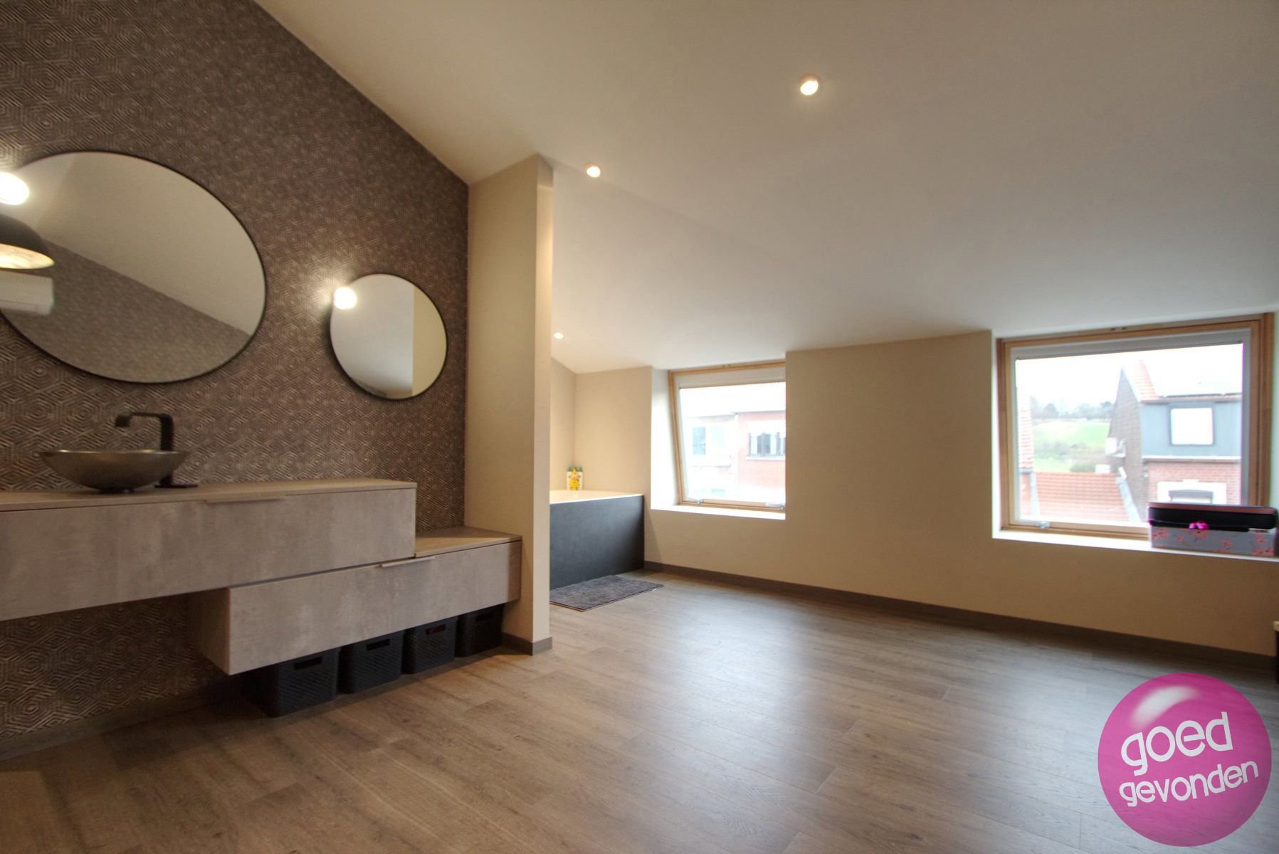 WONING - GERENOVEERD - 3 SLK - 2 BDK - TUIN - TERRAS foto 27