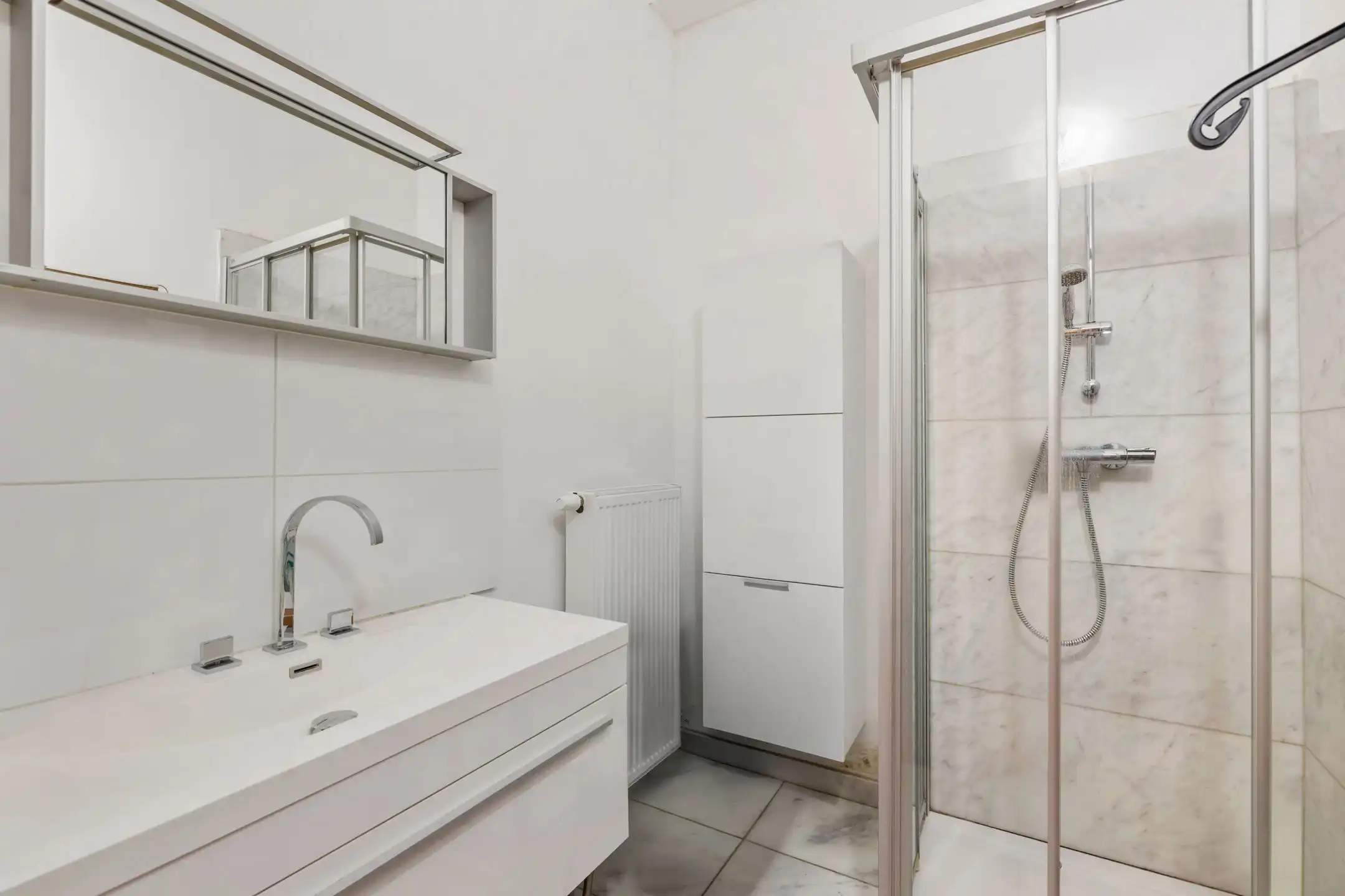 Gezellige gelijkvloersappartement met 2 parkeerplaatsen foto 7