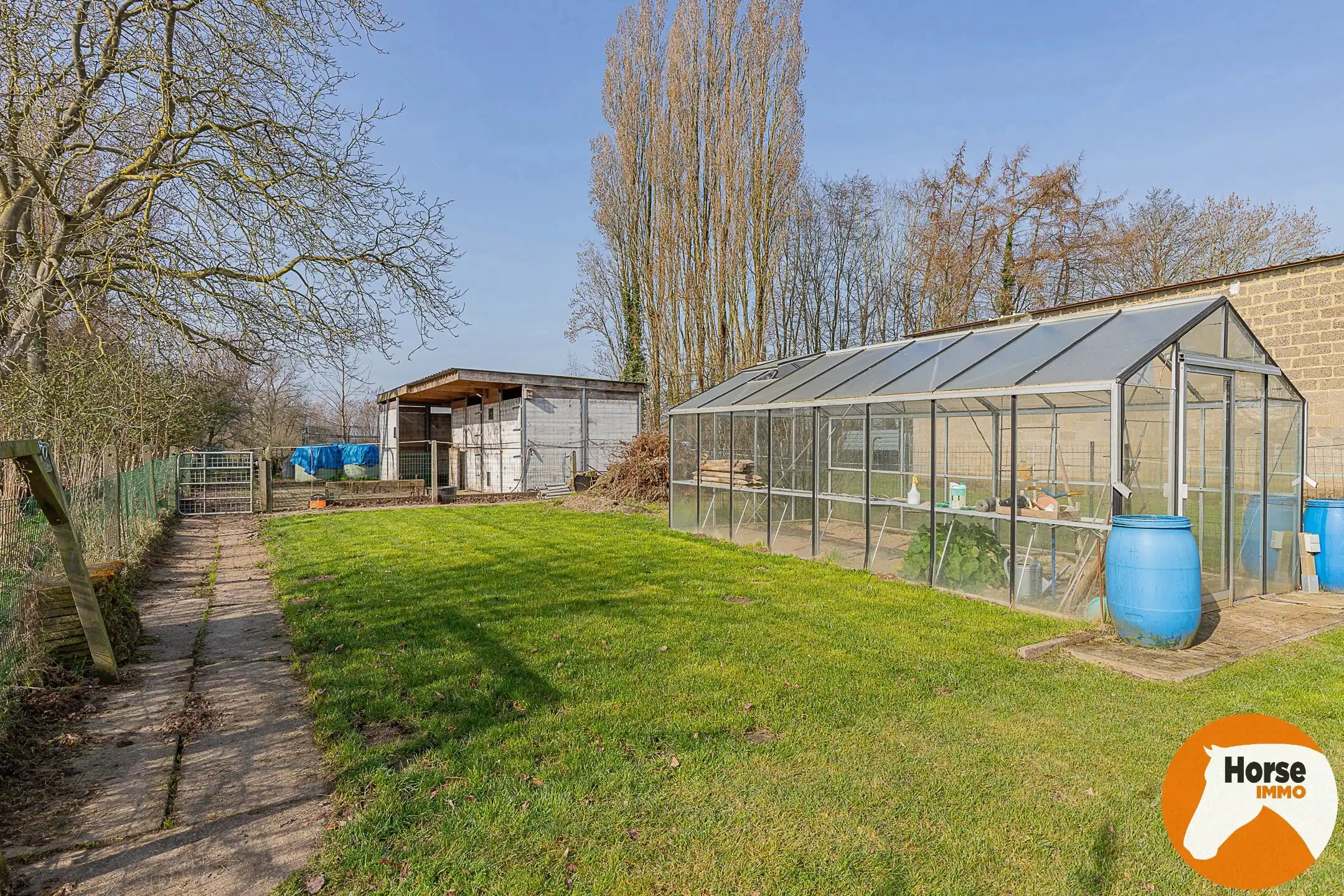 HELDERGEM - Gezellige woning met tuin, weide en stallen foto 26