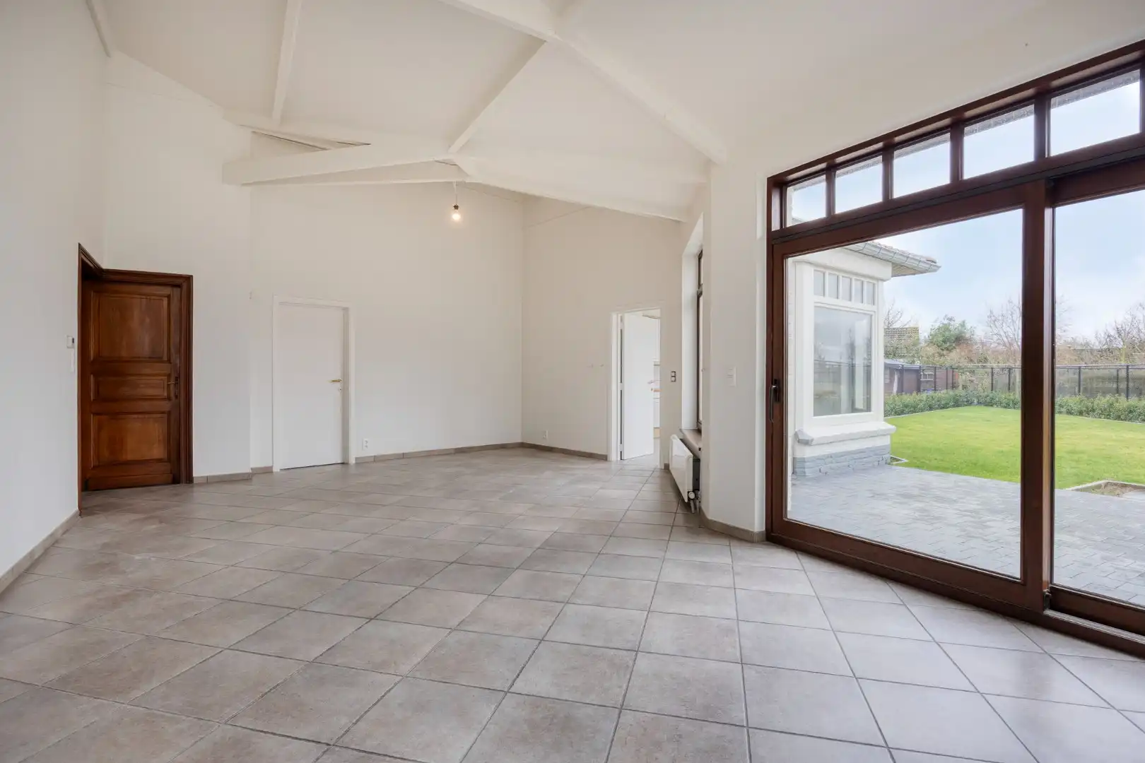 Instapklare gezinswoning met praktijkruimte foto 8