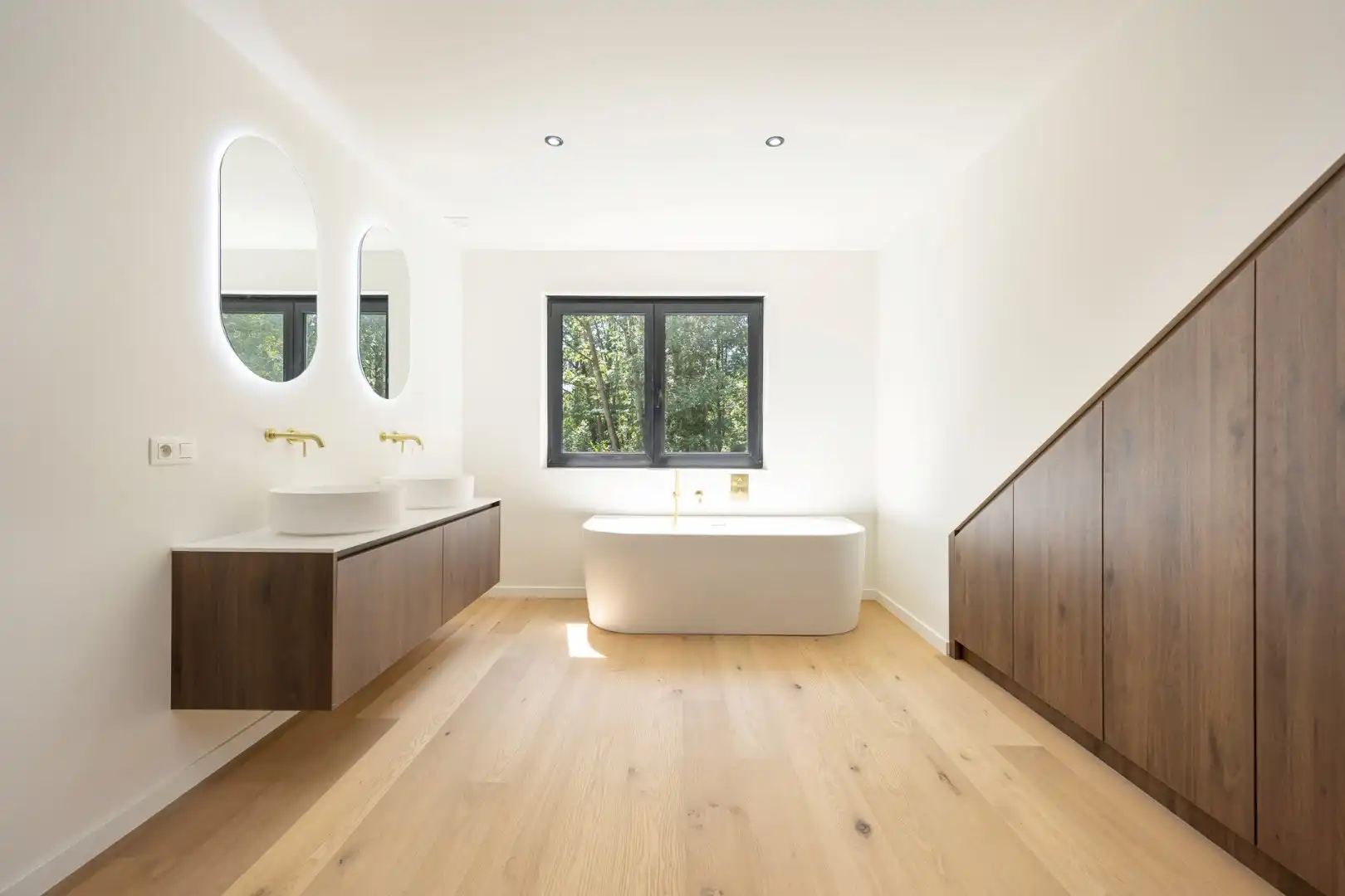 Rustig gelegen eniergiezuinige instapklare luxueuze villa op een West-perceel van 2.198 m² te Zoersel foto 14
