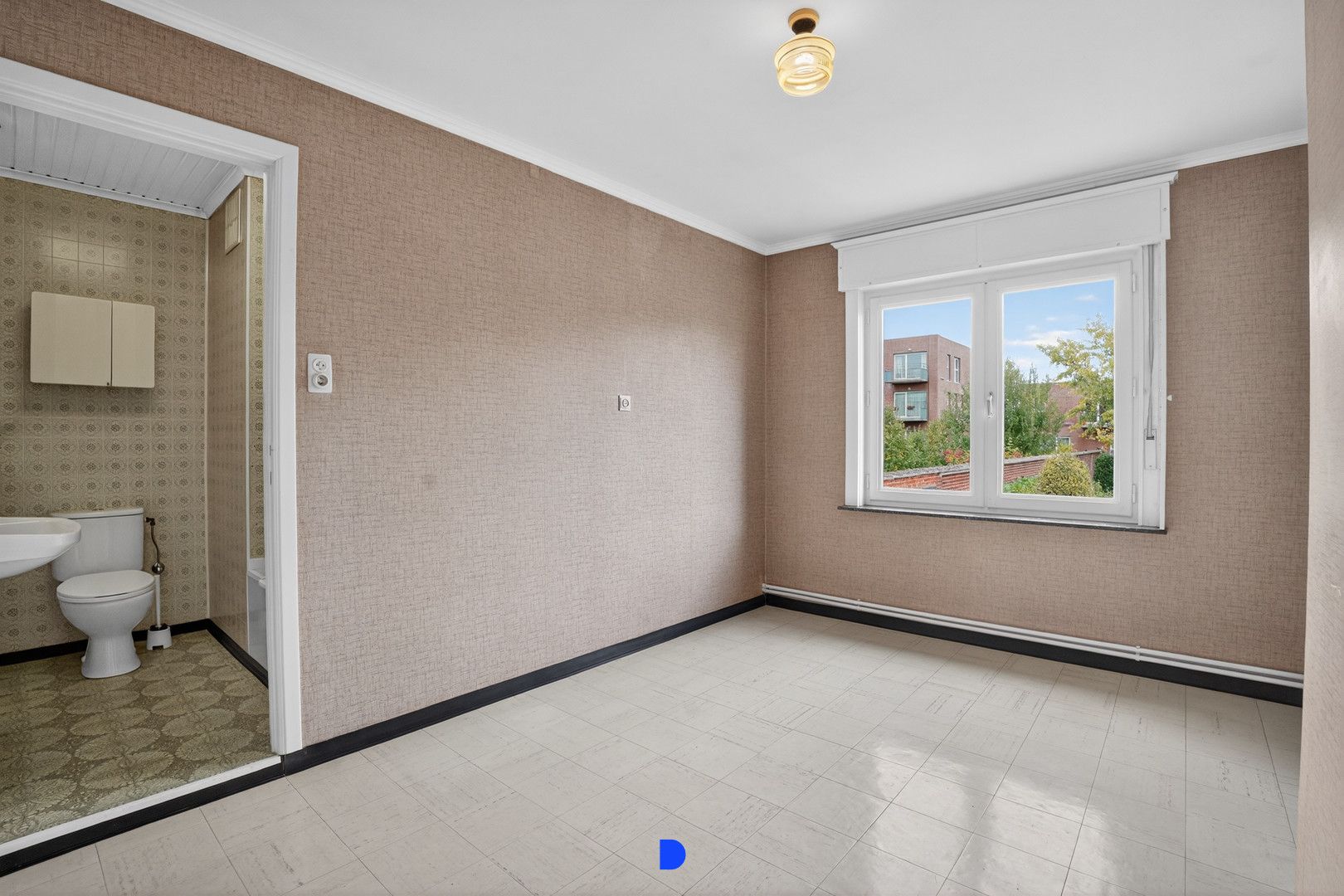 Ruime halfopen woning in het centrum van Rumbeke! foto 17