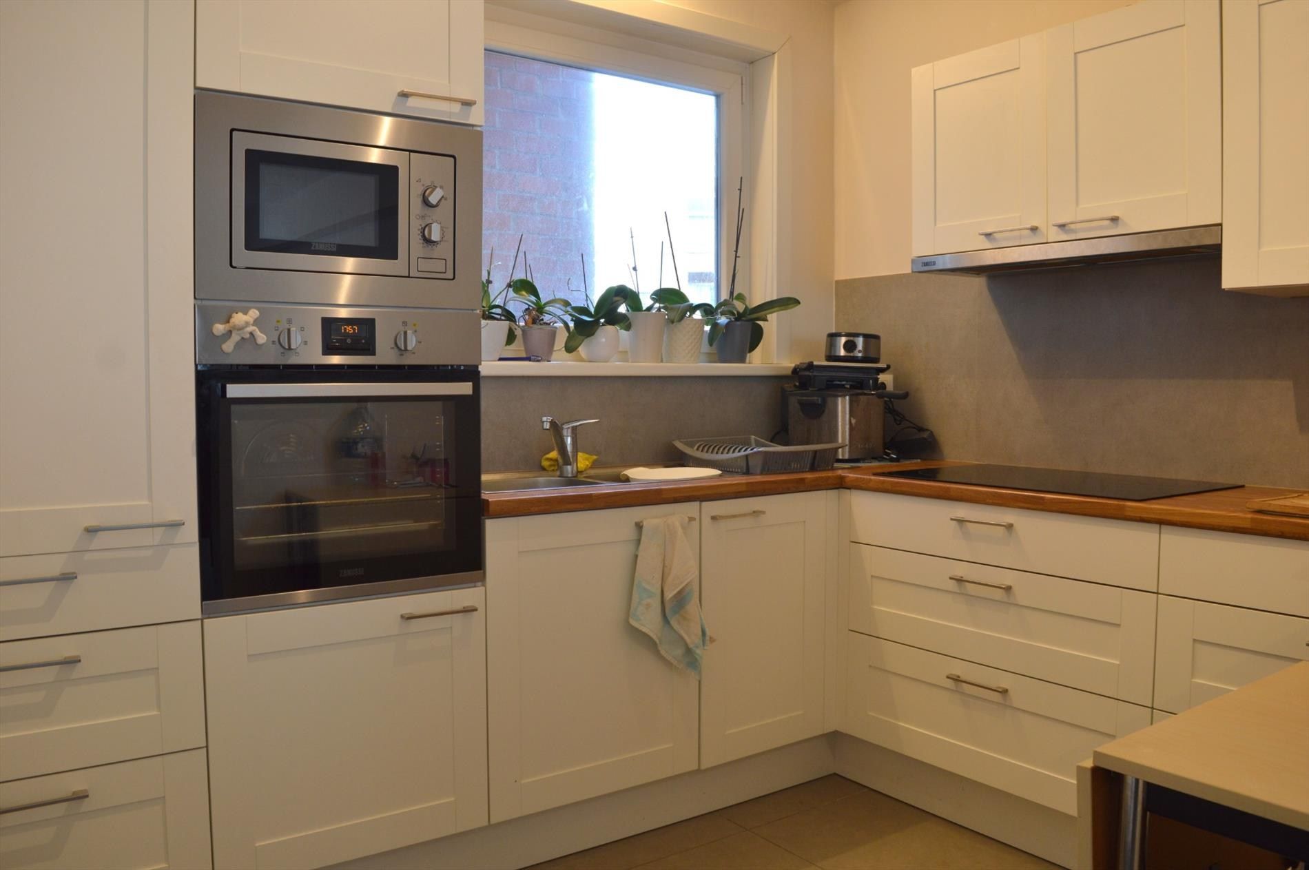 Ruim 2 slaapkamer appartement met terras foto 4