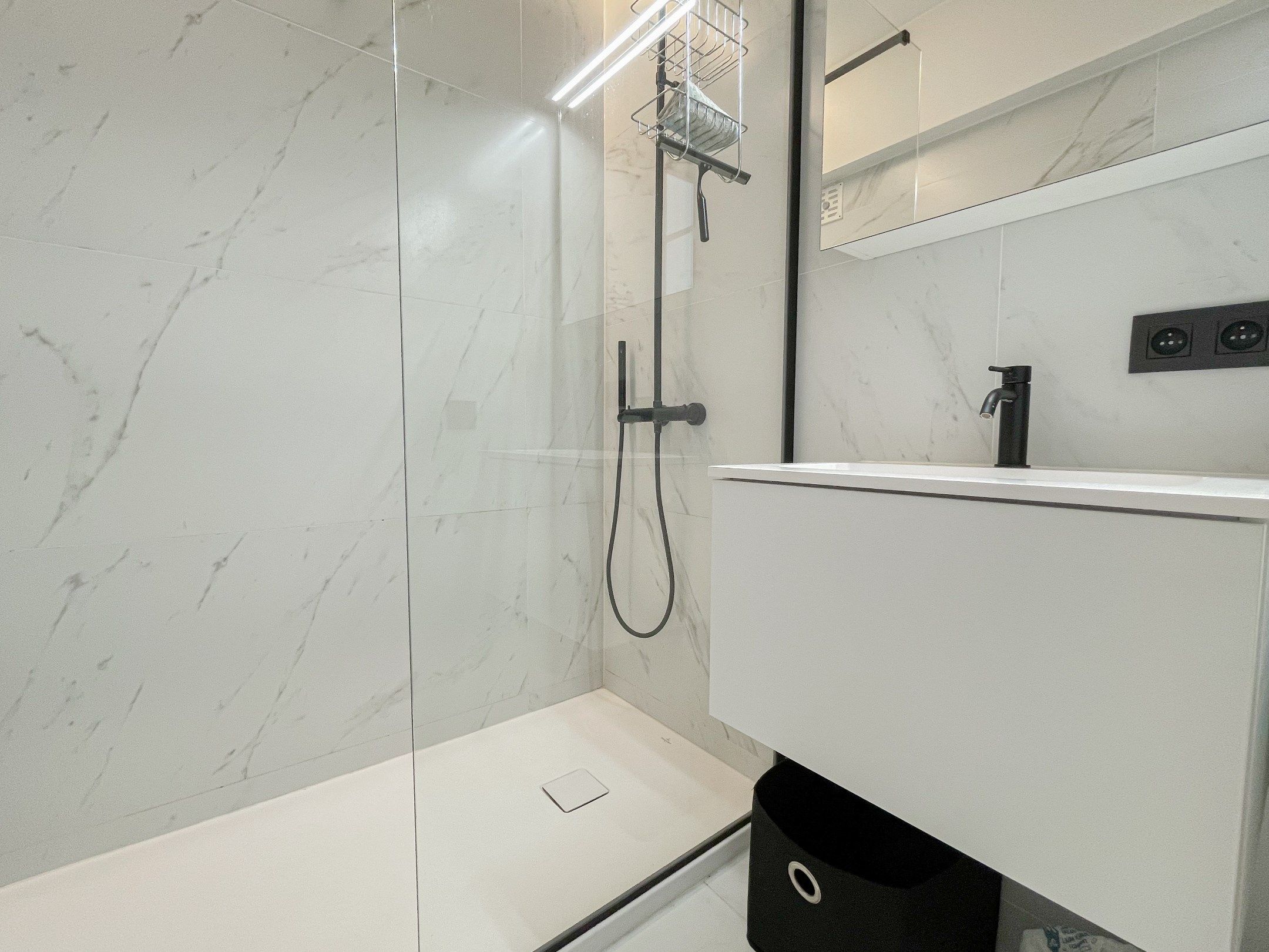 Recent tijdloos gerenoveerd appartement gelegen op de Kustlaan.  foto 13