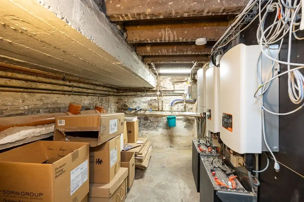 Ruime woning met dakterras en atelier foto 35