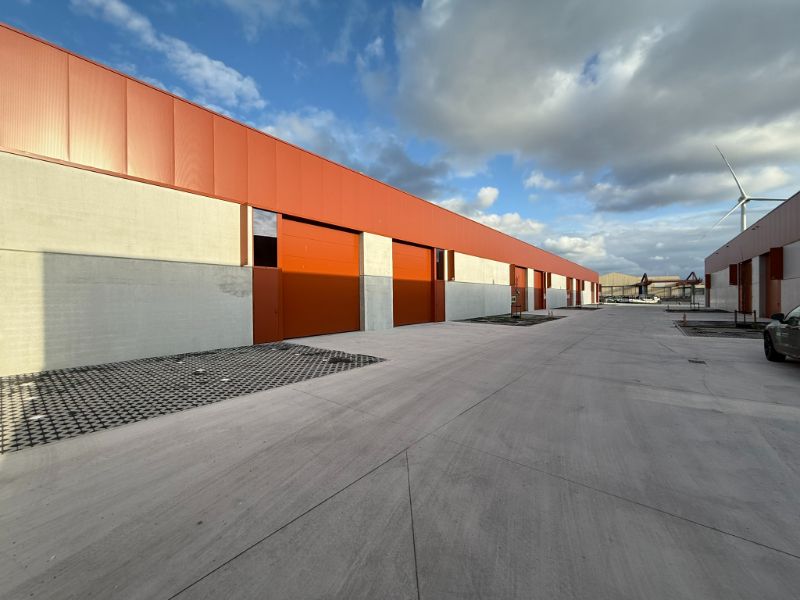 Magazijn (UA13) van 210m² te huur in bedrijvenpark VIEF te Evergem foto 2