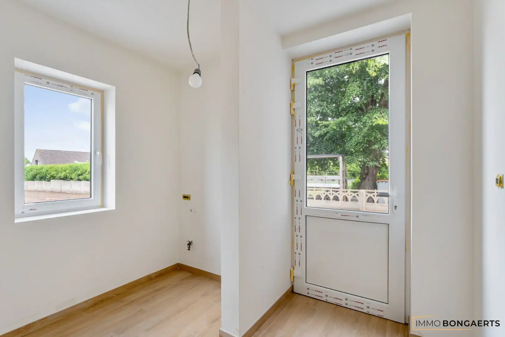 Nieuwbouwwoning met 4 slaapkamers foto 7