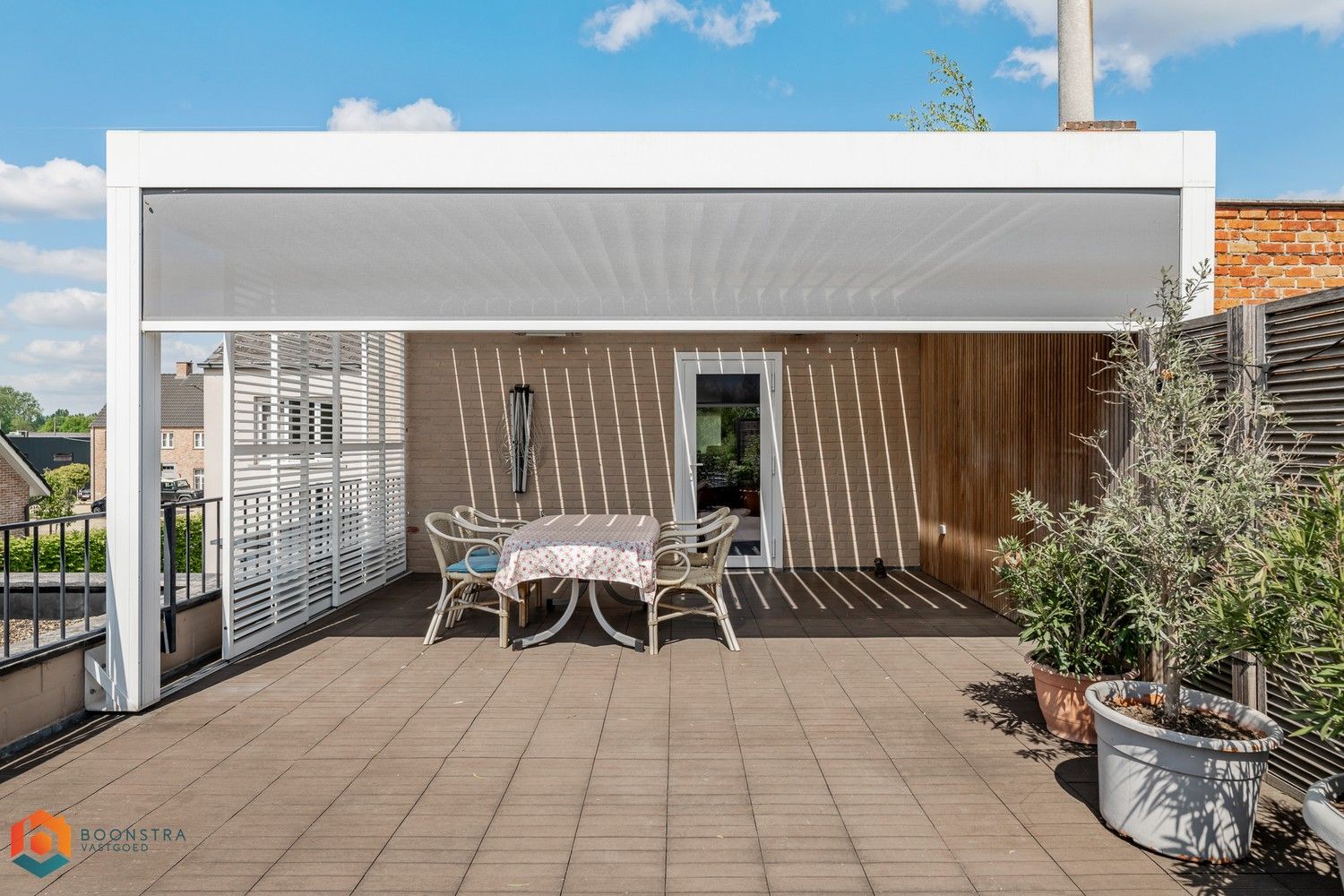 Handelsgelijkvloers met garage & woonst op toplocatie foto 20