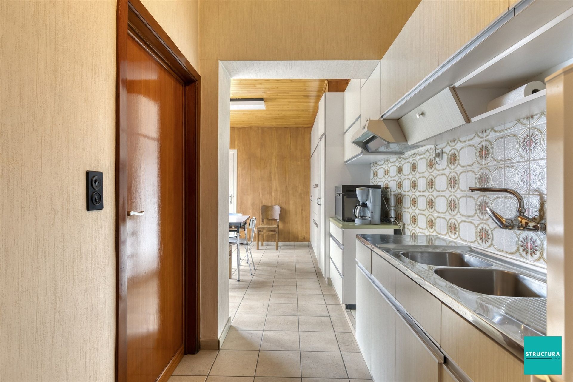 Verzorgde woning met potentieel foto 8