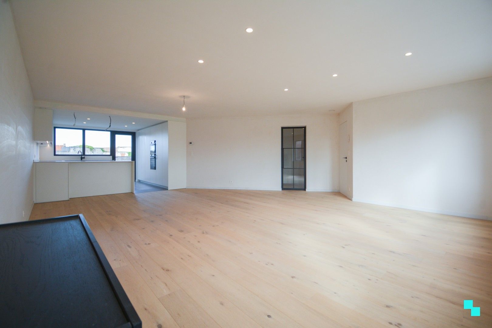 Nieuwbouwappartement te hartje Izegem foto 4
