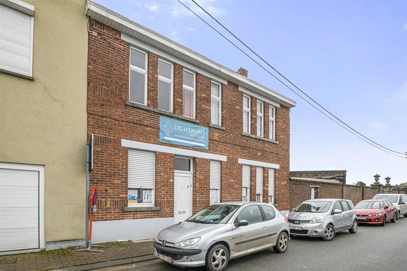 Charmante te renoveren woning in Zottegem foto 2